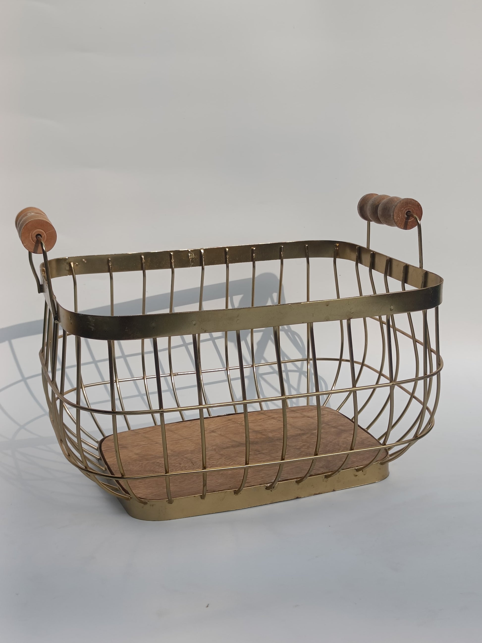 Vintage-Style Metal Wire Storage Basket with Wooden Base & Handles