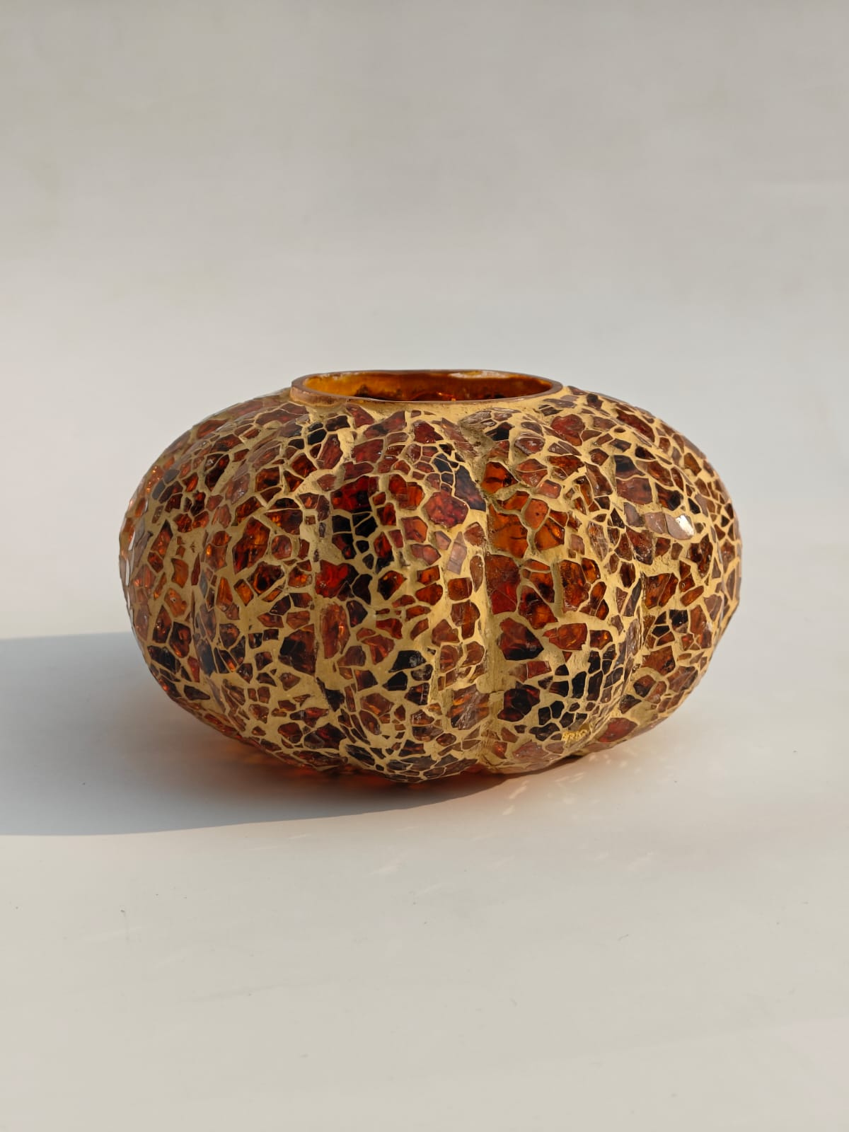 Amber Mosaic Pumpkin Tealight Holder – Handcrafted Glass Decorative Candle Accent