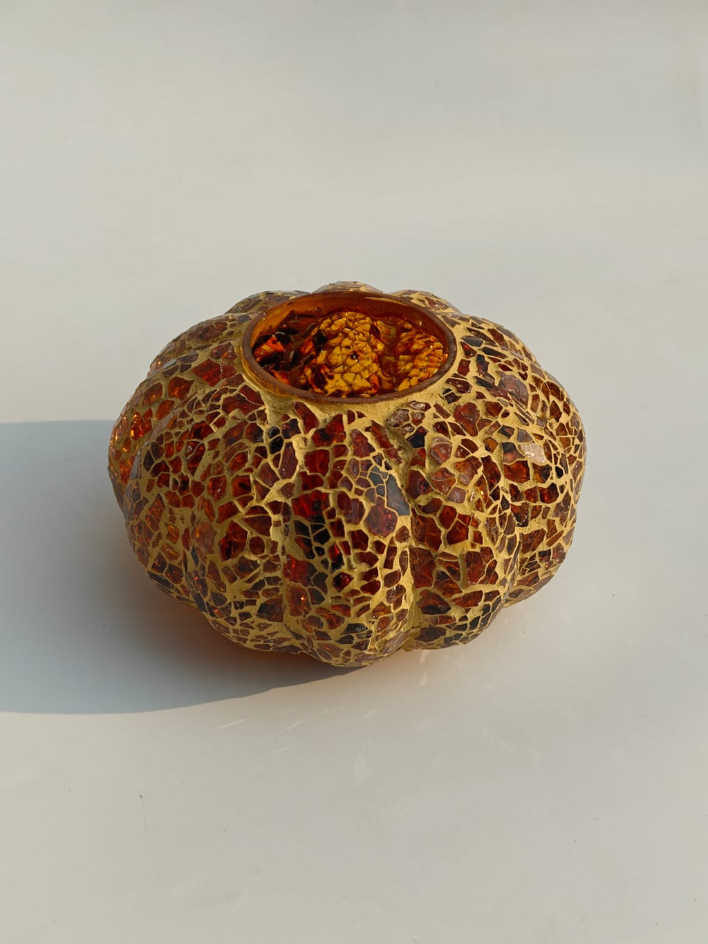 Amber Mosaic Pumpkin Tealight Holder – Handcrafted Glass Decorative Candle Accent