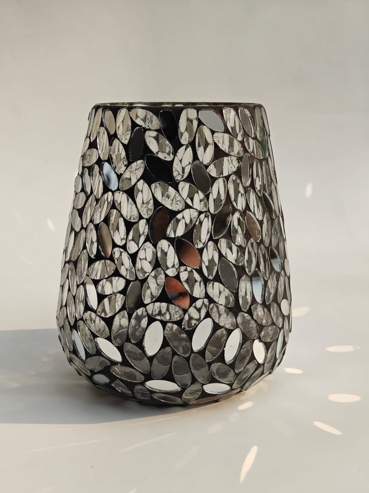 Mosaic Glass Votive Holder – Reflective Candle Lantern Décor