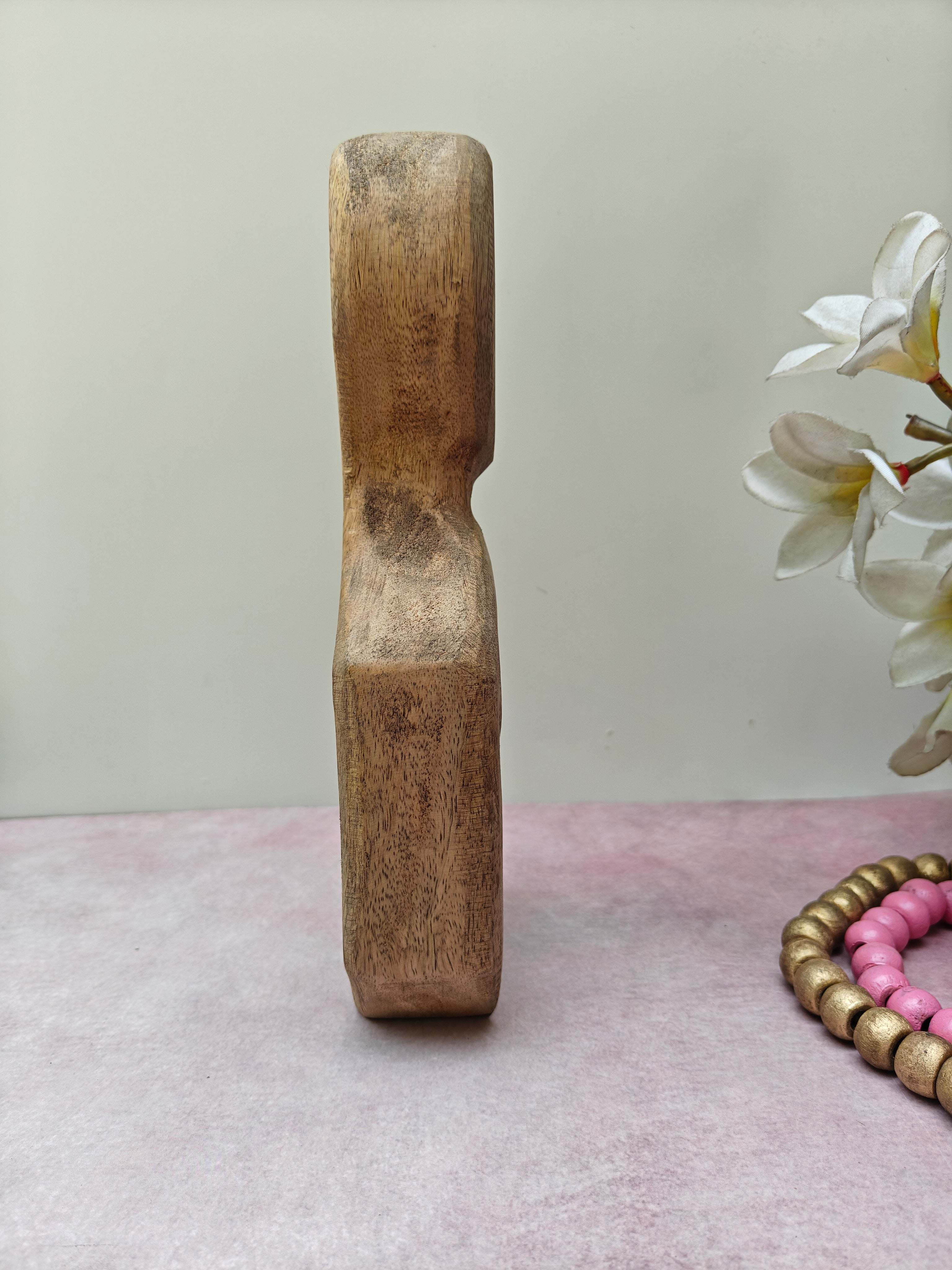 Minimalist Wooden Couple Figurine Set