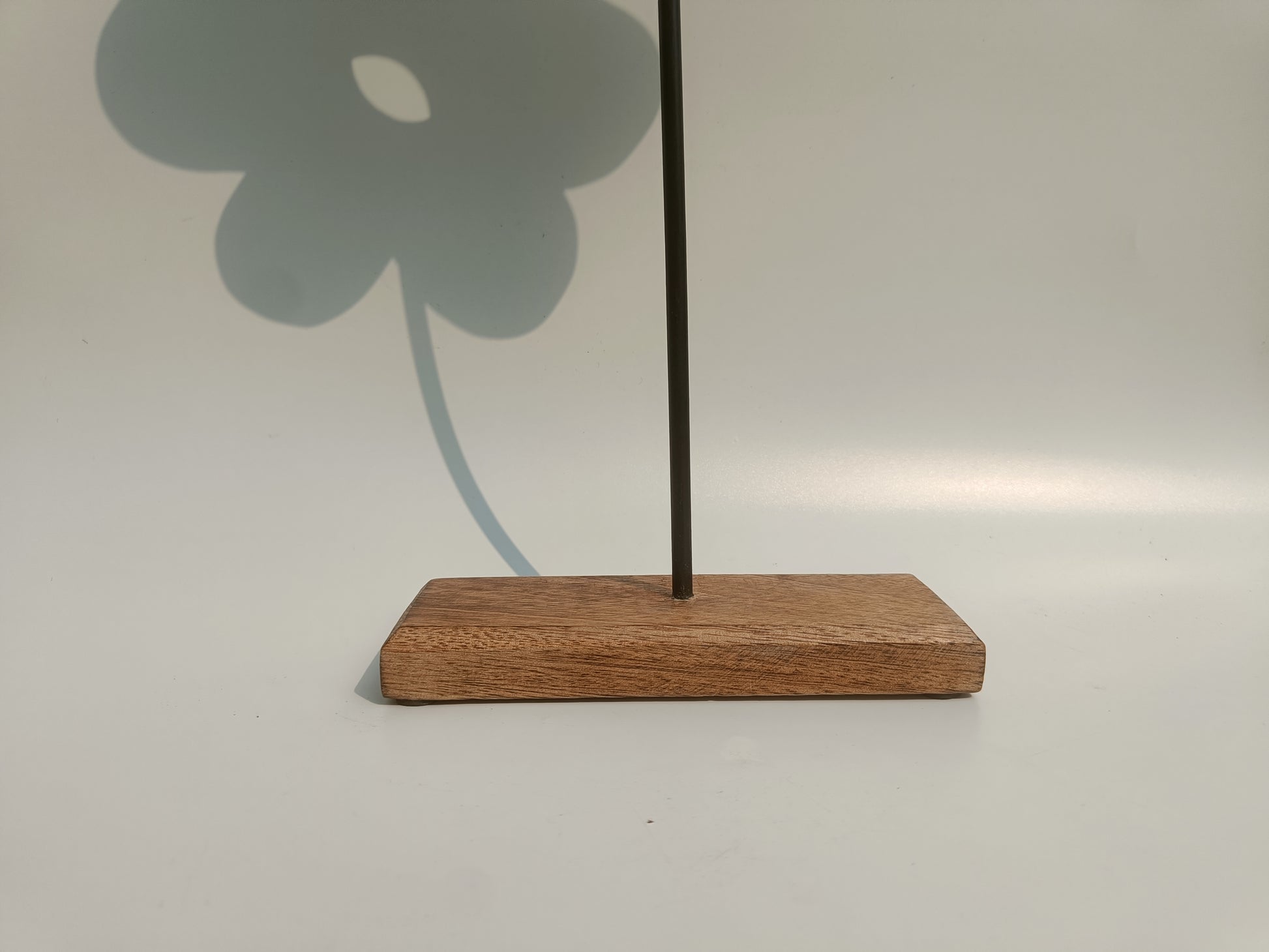 Wooden Flower Silhouette Stand