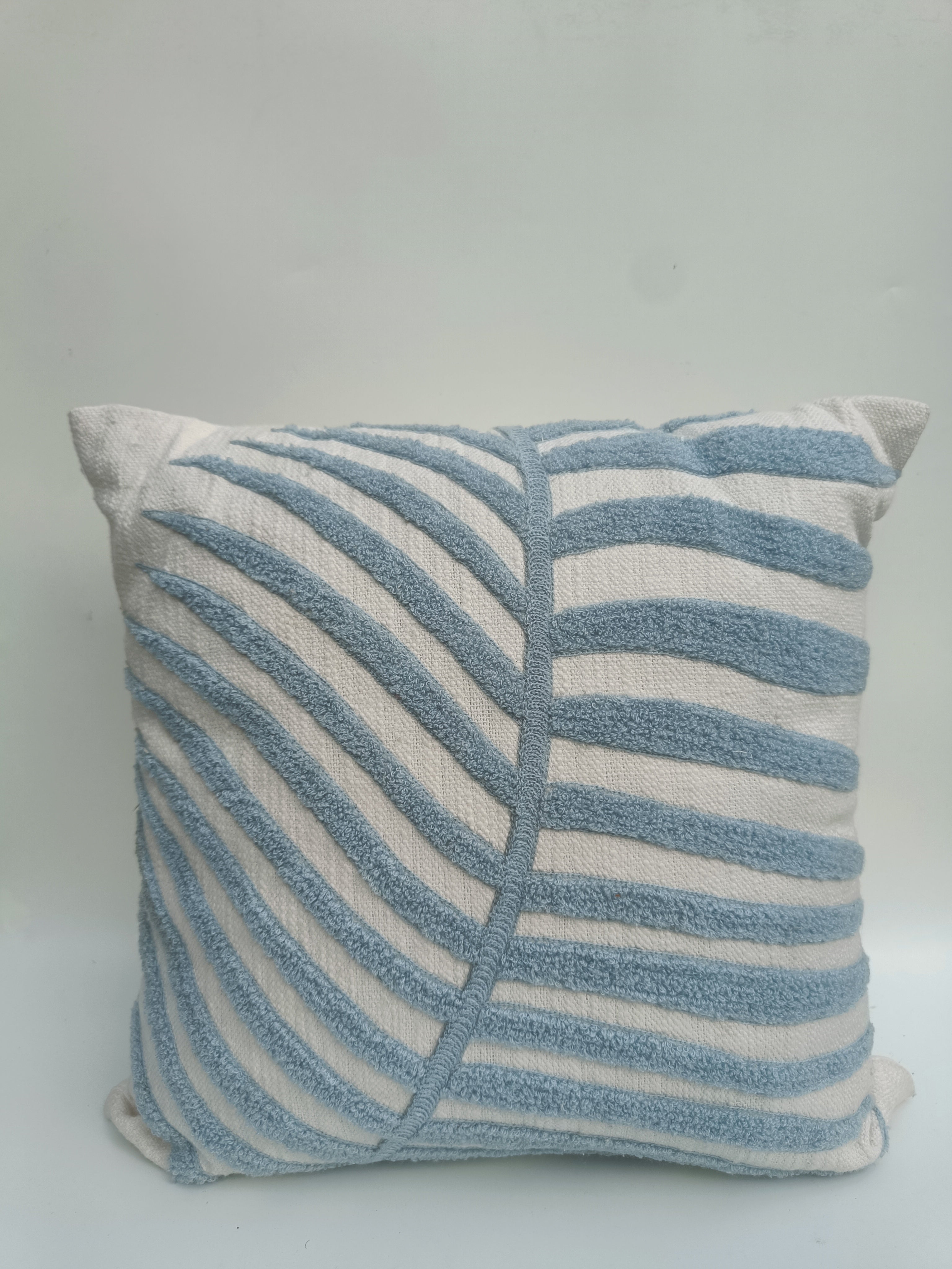 Coastal Blue Leaf Cushion – Tufted Cotton Throw Pillow
