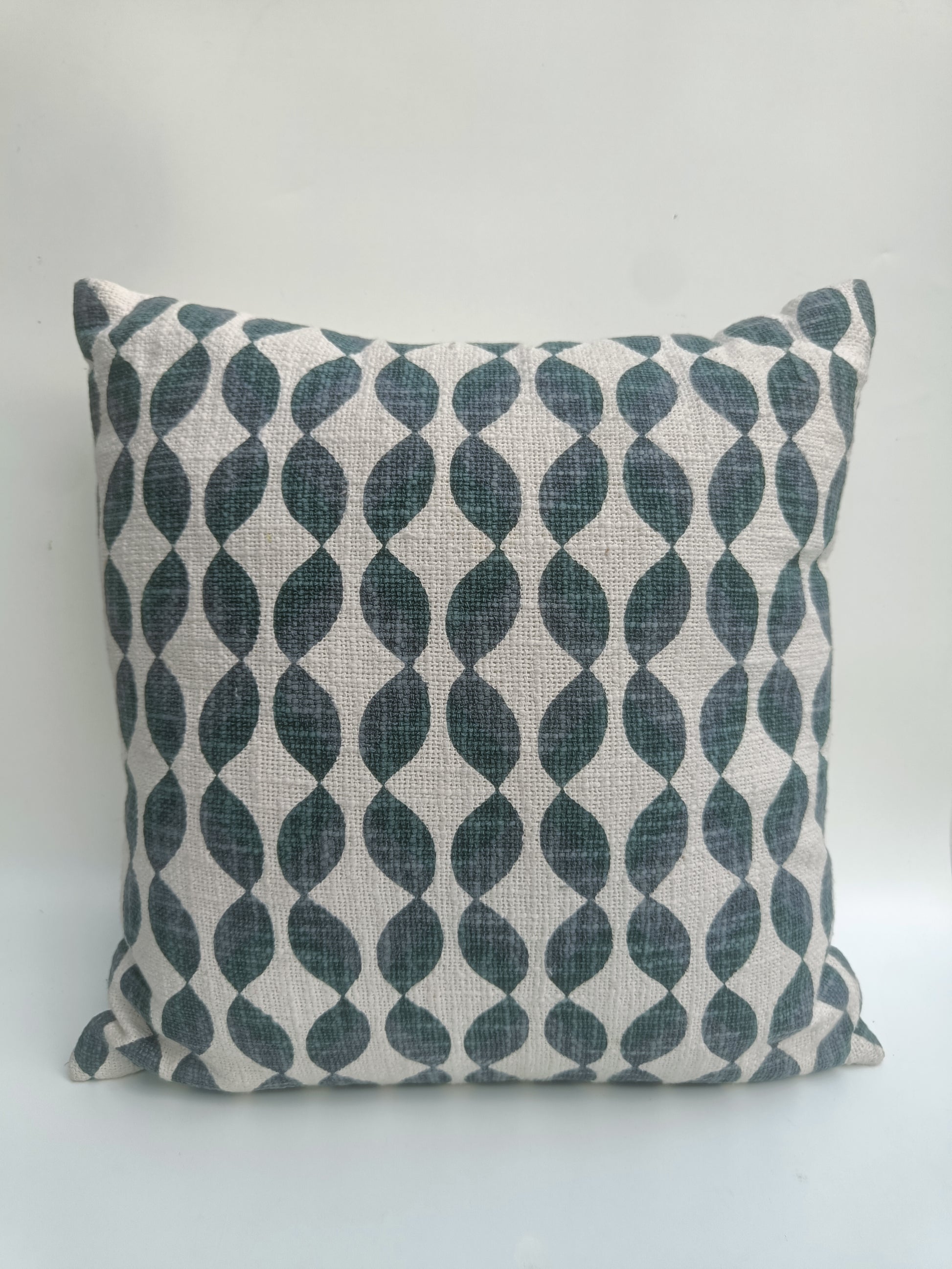 Geometric Wave Pattern Cushion