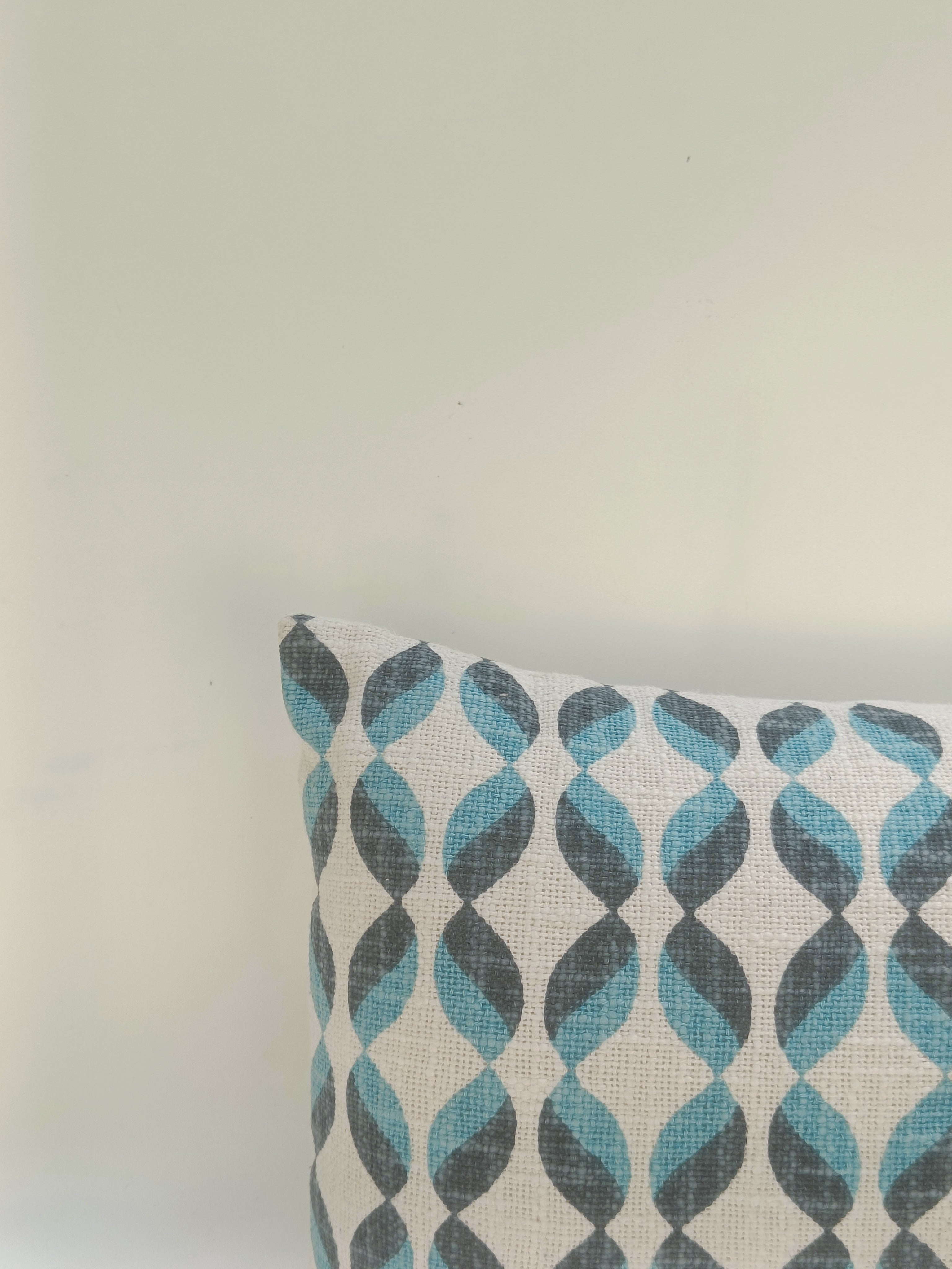 Retro Wave Cushion – Blue & Black Geometric Throw Pillow