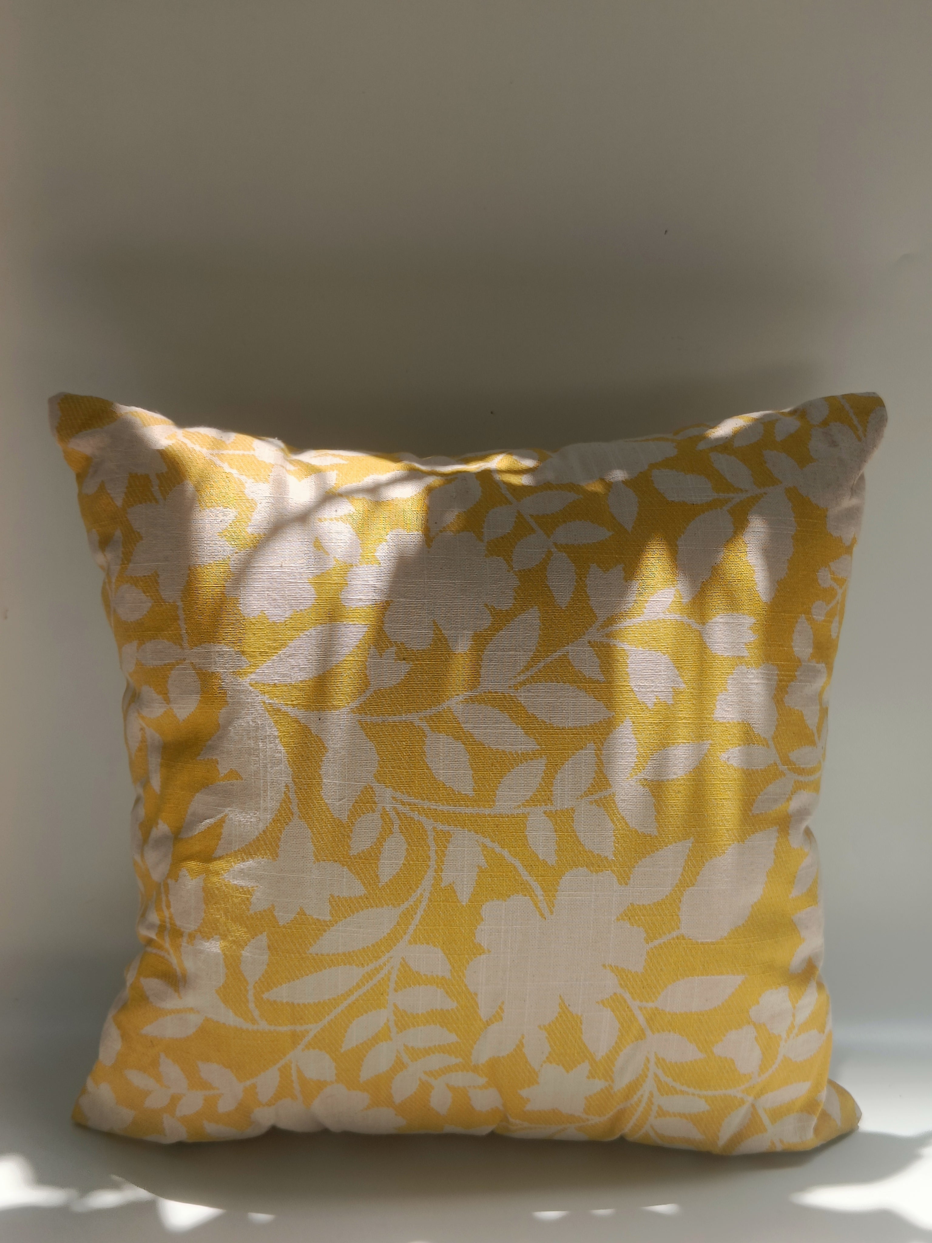 Golden Bloom Cushion – 40.6 x 40.6 cm | Floral Pattern