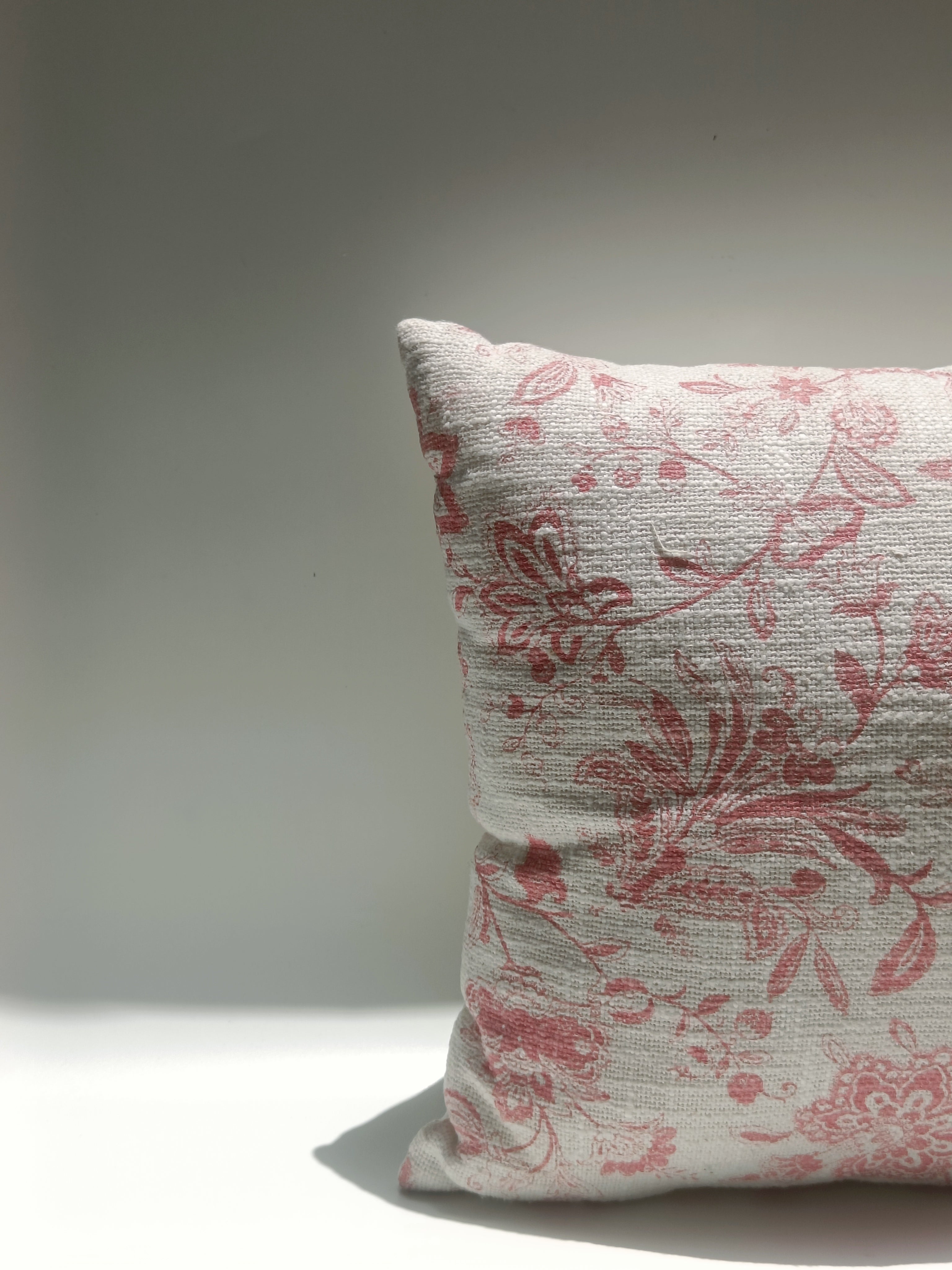 Rose Blossom Floral Cushion – 40.6 x 40.6 cm | Soft Textured Fabric