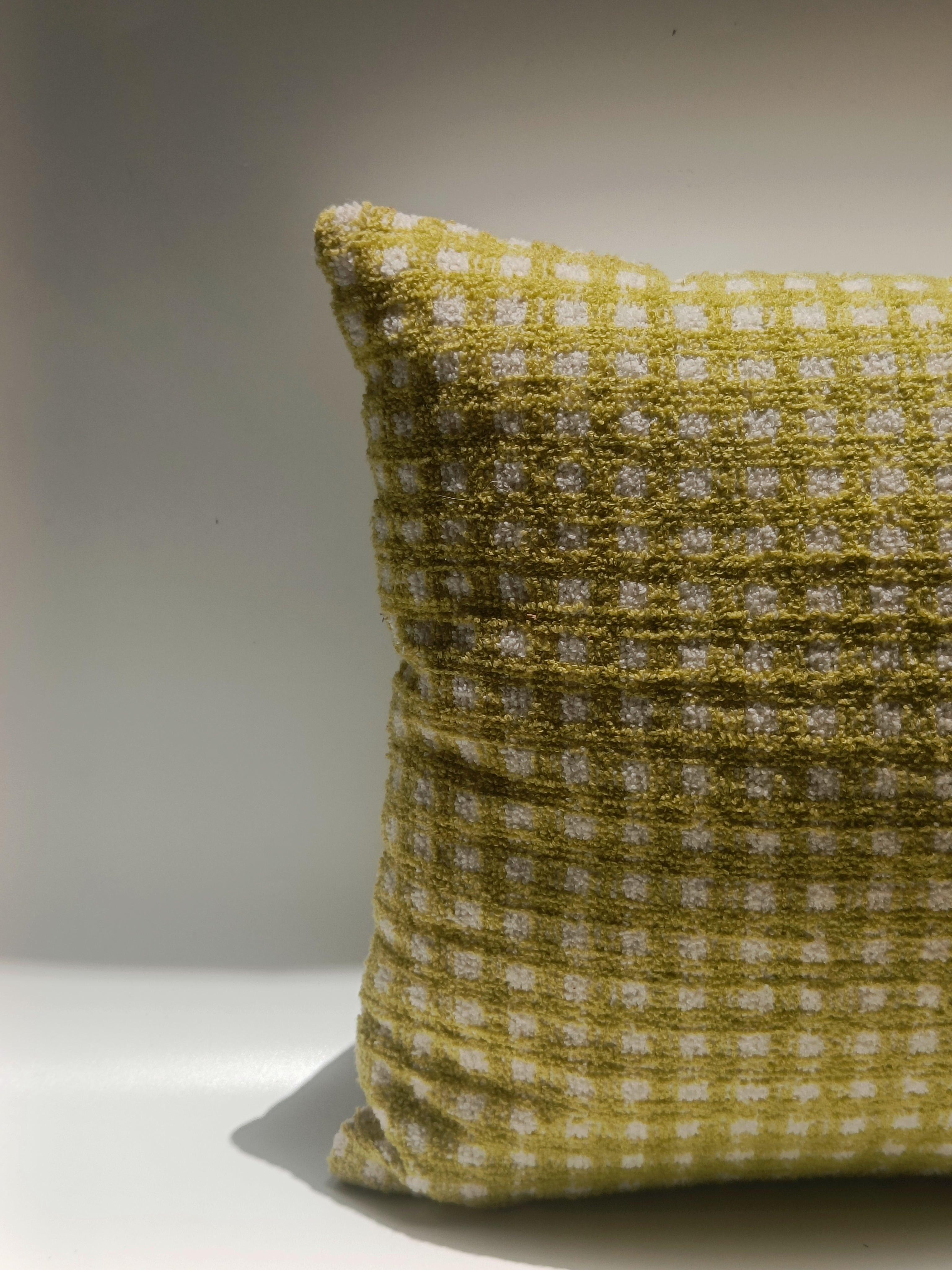 Lemon Check Textured Cushion – 40.6 x 40.6 cm | Woven Cotton Blend