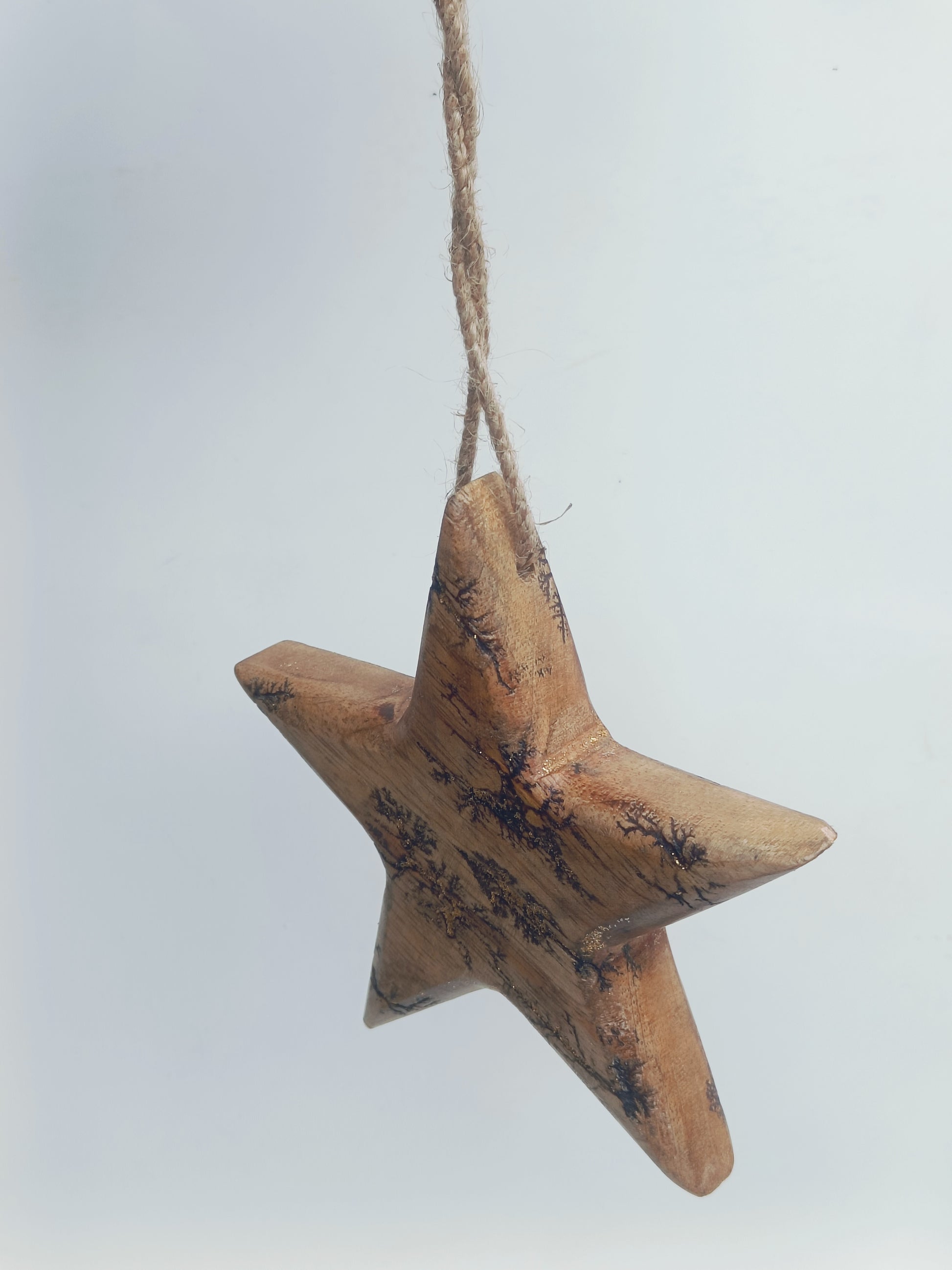 Lichtenberg Burn Wooden Star Hanging – Handcrafted Electric Art Décor