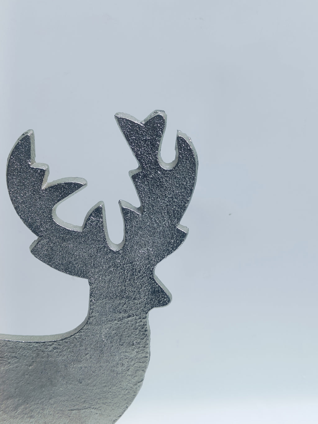 Nordic Elegance Reindeer Figurine – Silver Metal on Wooden Base