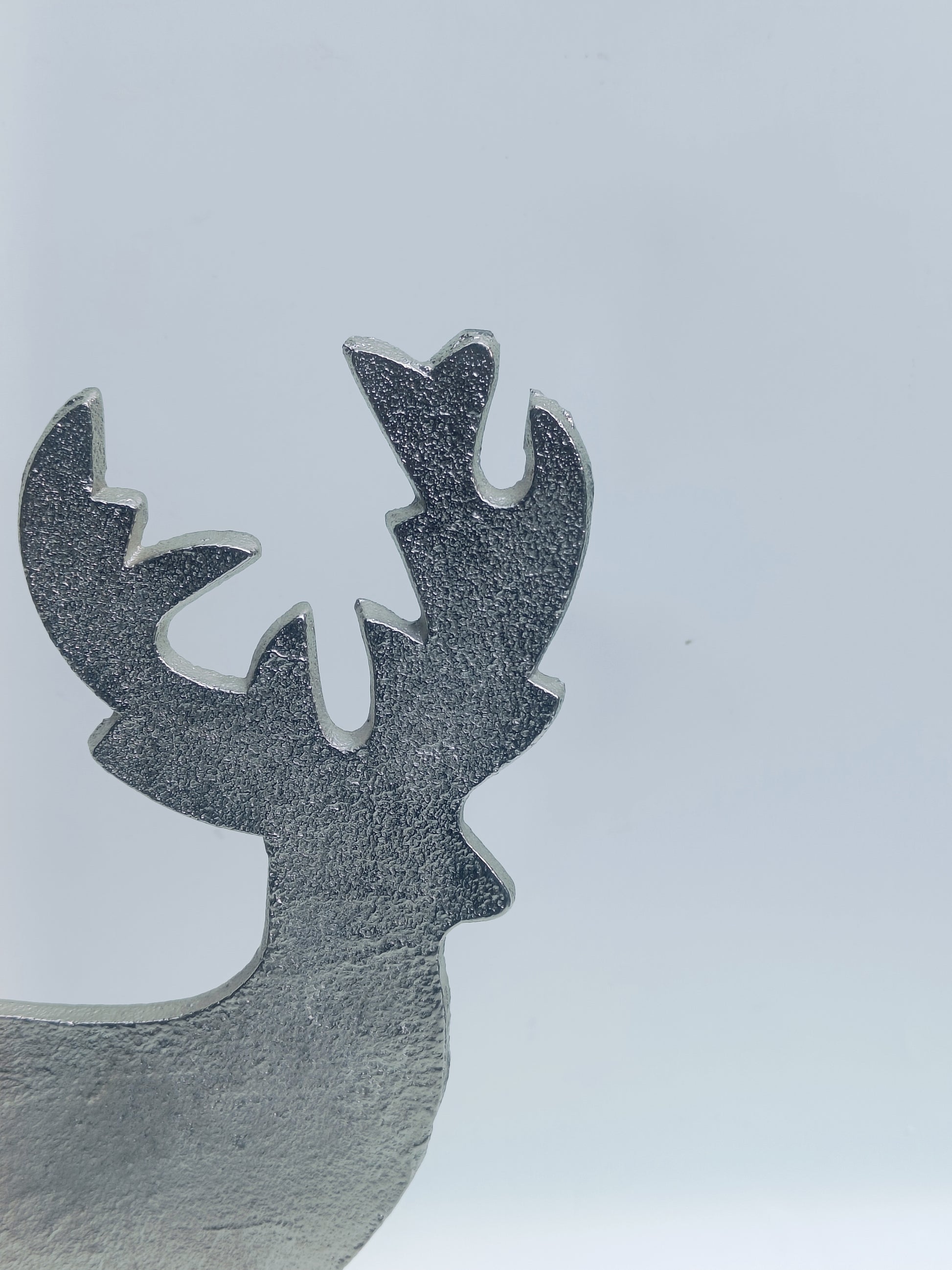 Nordic Elegance Reindeer Figurine – Silver Metal on Wooden Base