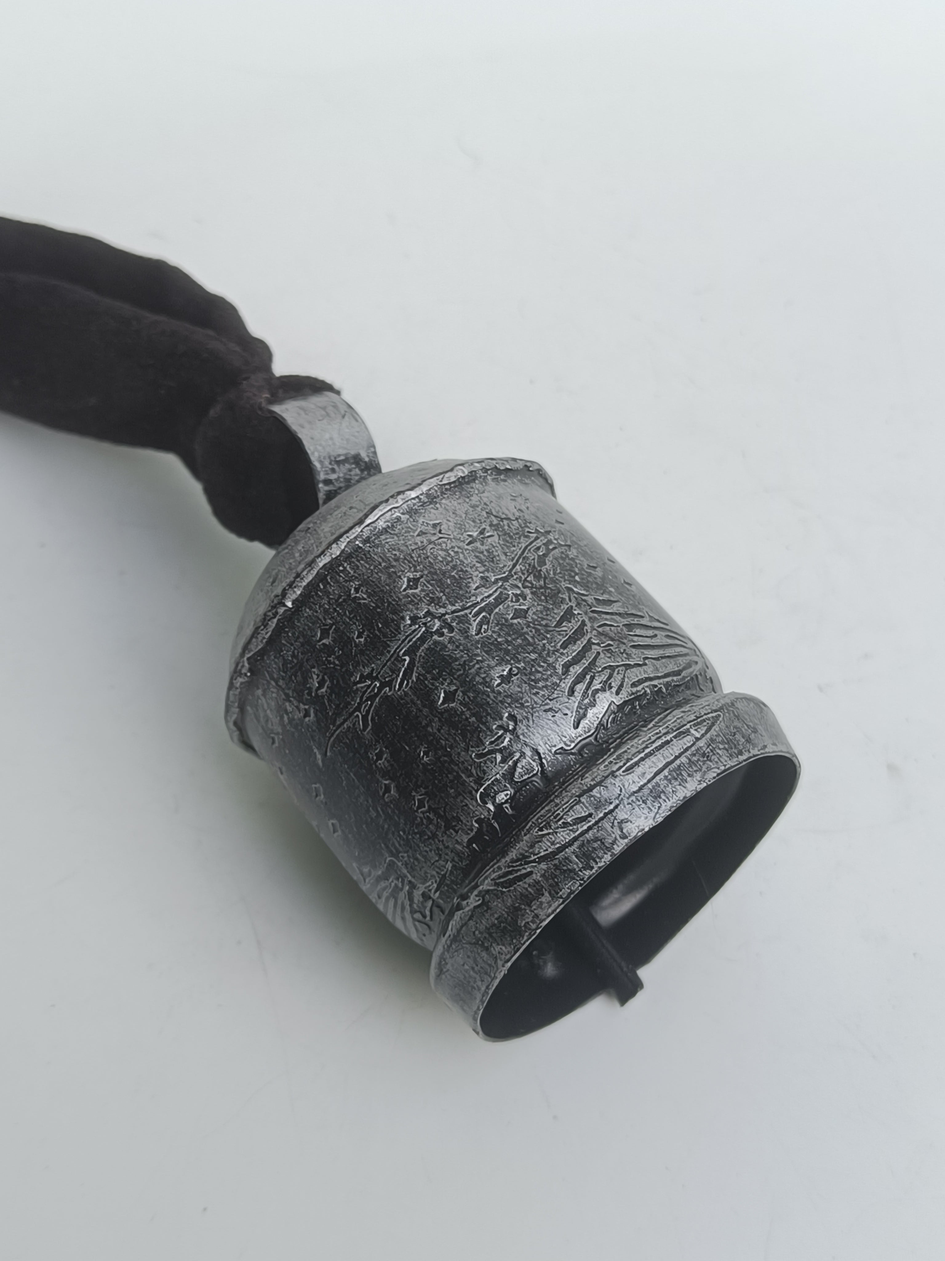 Midnight Trail Bell – Embossed Winter Charm in Antique Black