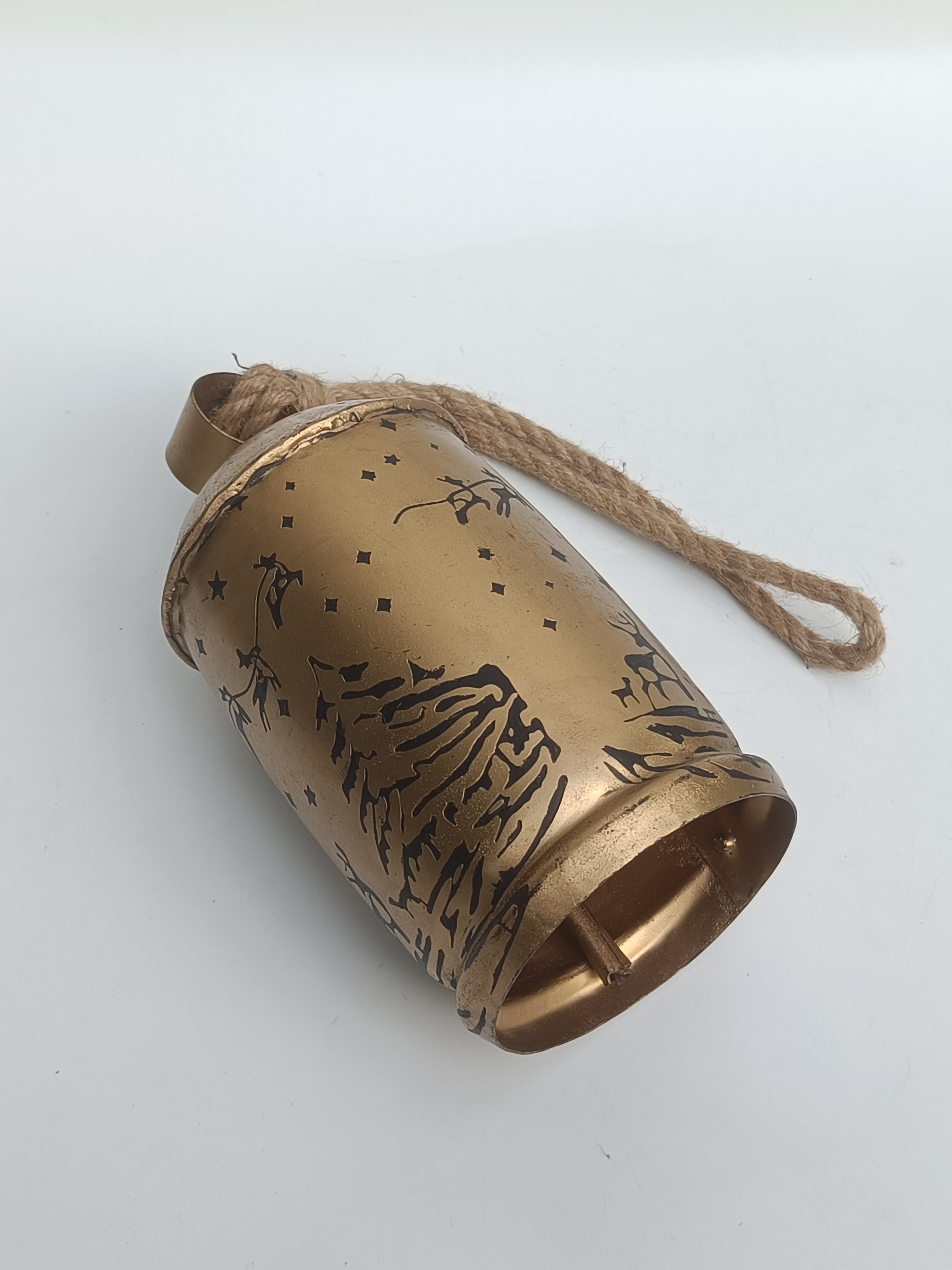 Reindeer Scene Bell – Gold Metal Accent