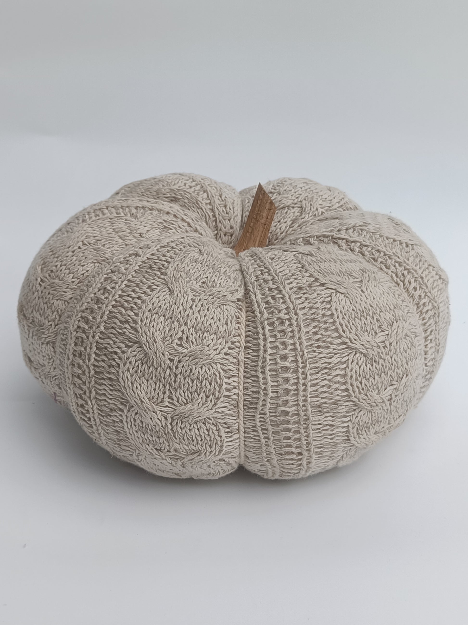 Cable-Knit Pumpkin Cushion with Wooden Stem – Cream