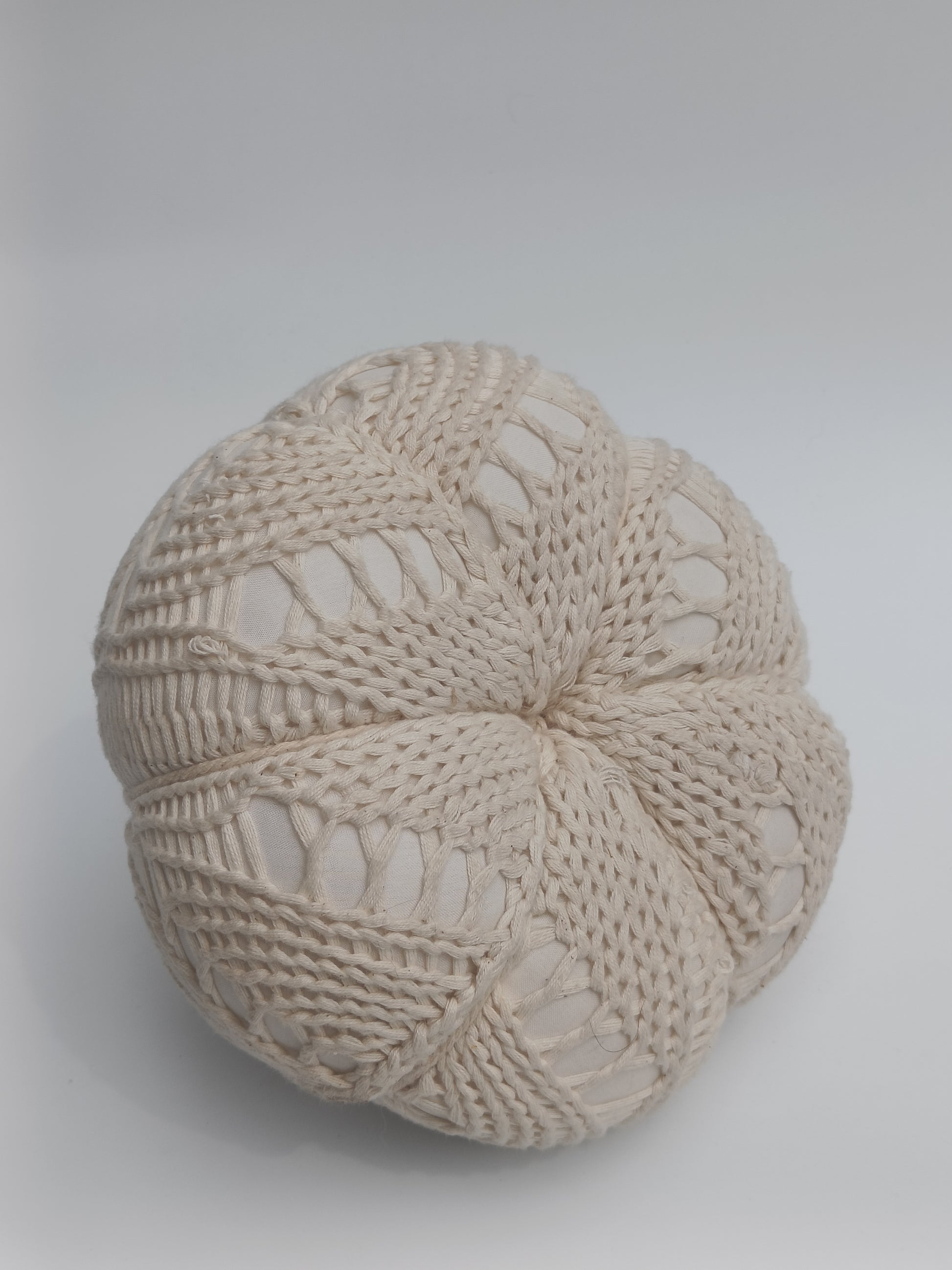 Macramé Pumpkin Décor with Wooden Stem – Handcrafted Elegance