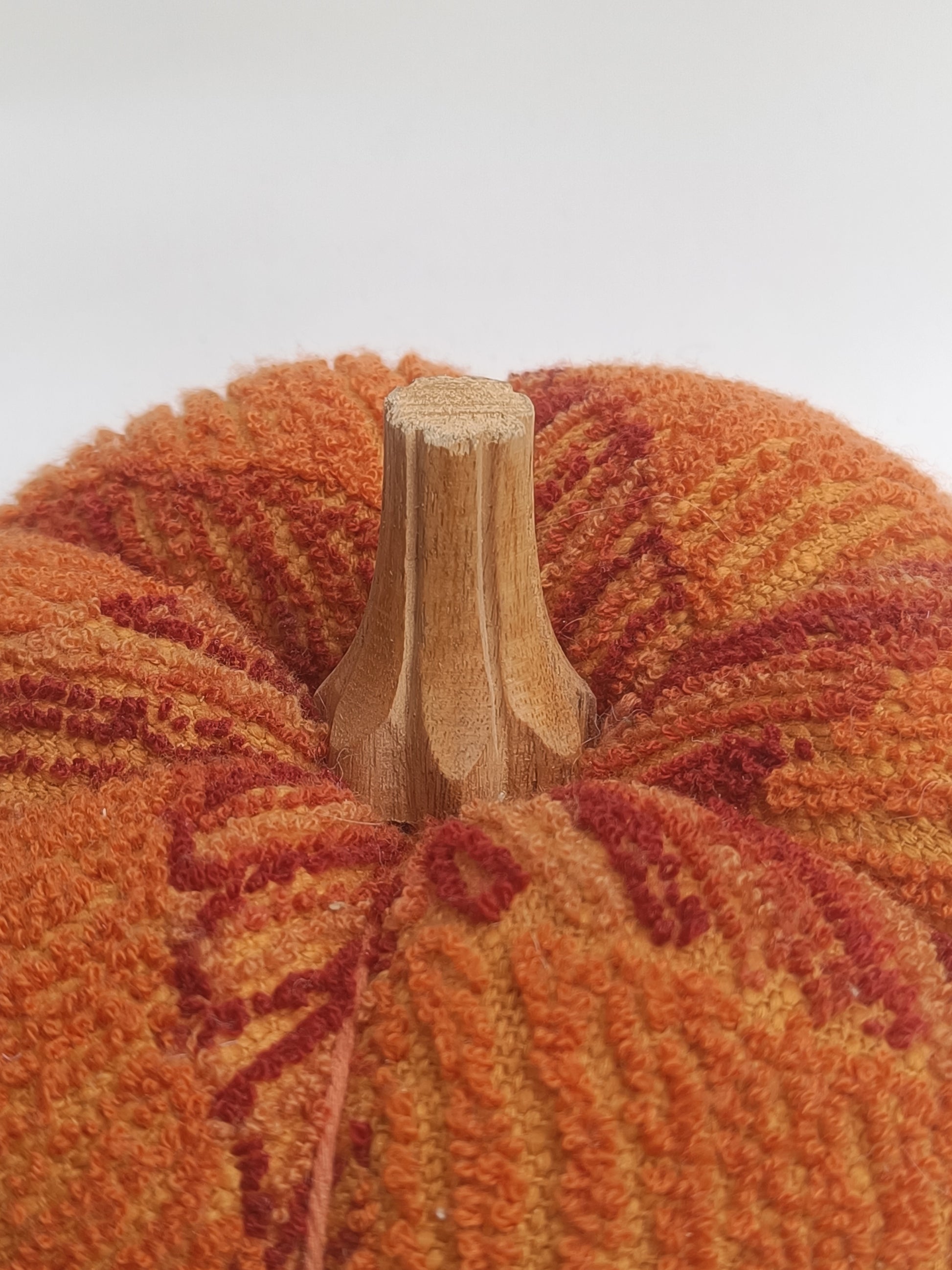 Orange Bouclé Velvet Pumpkin – 30 cm Plush Décor