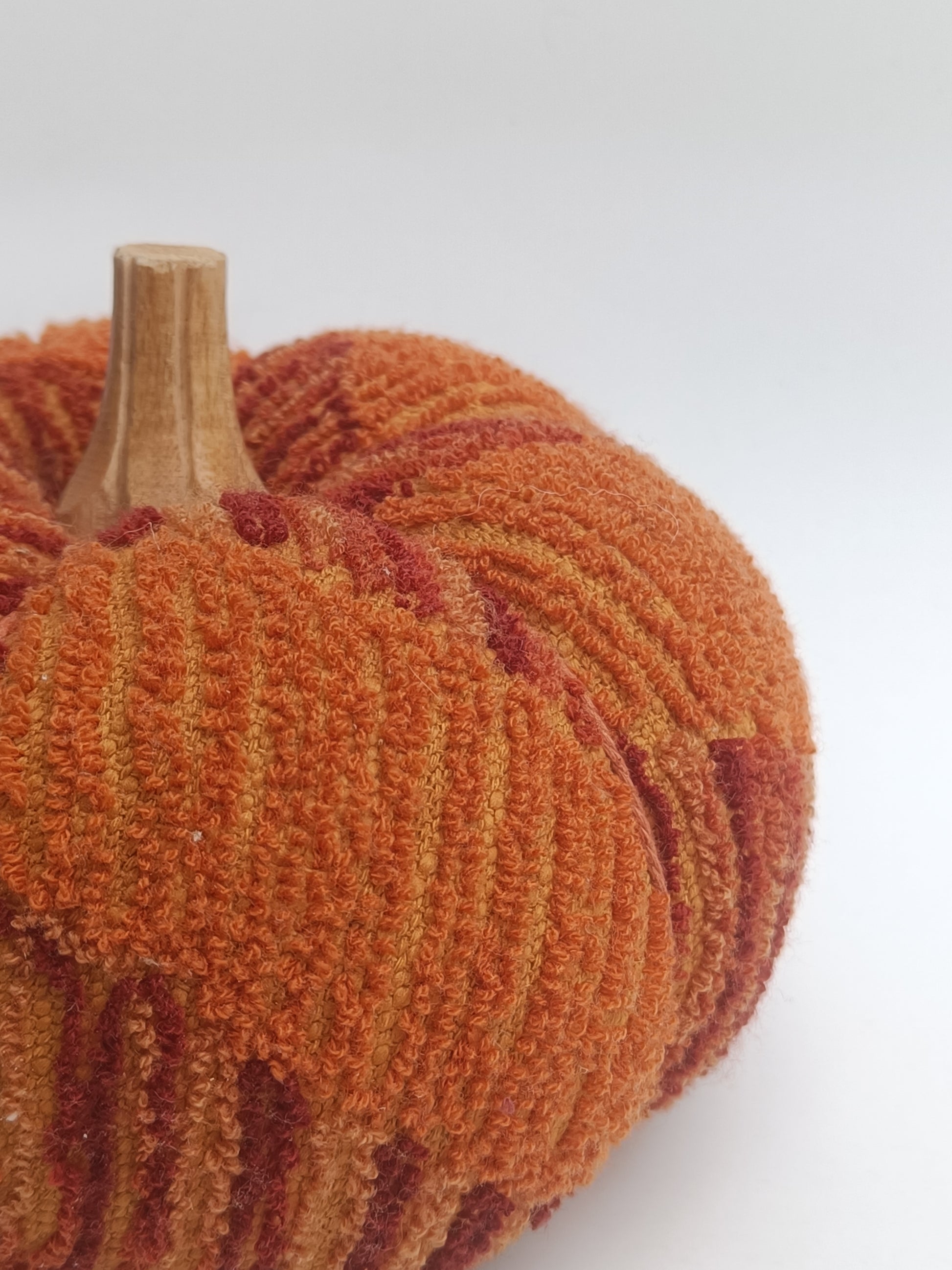 Orange Bouclé Velvet Pumpkin – 30 cm Plush Décor