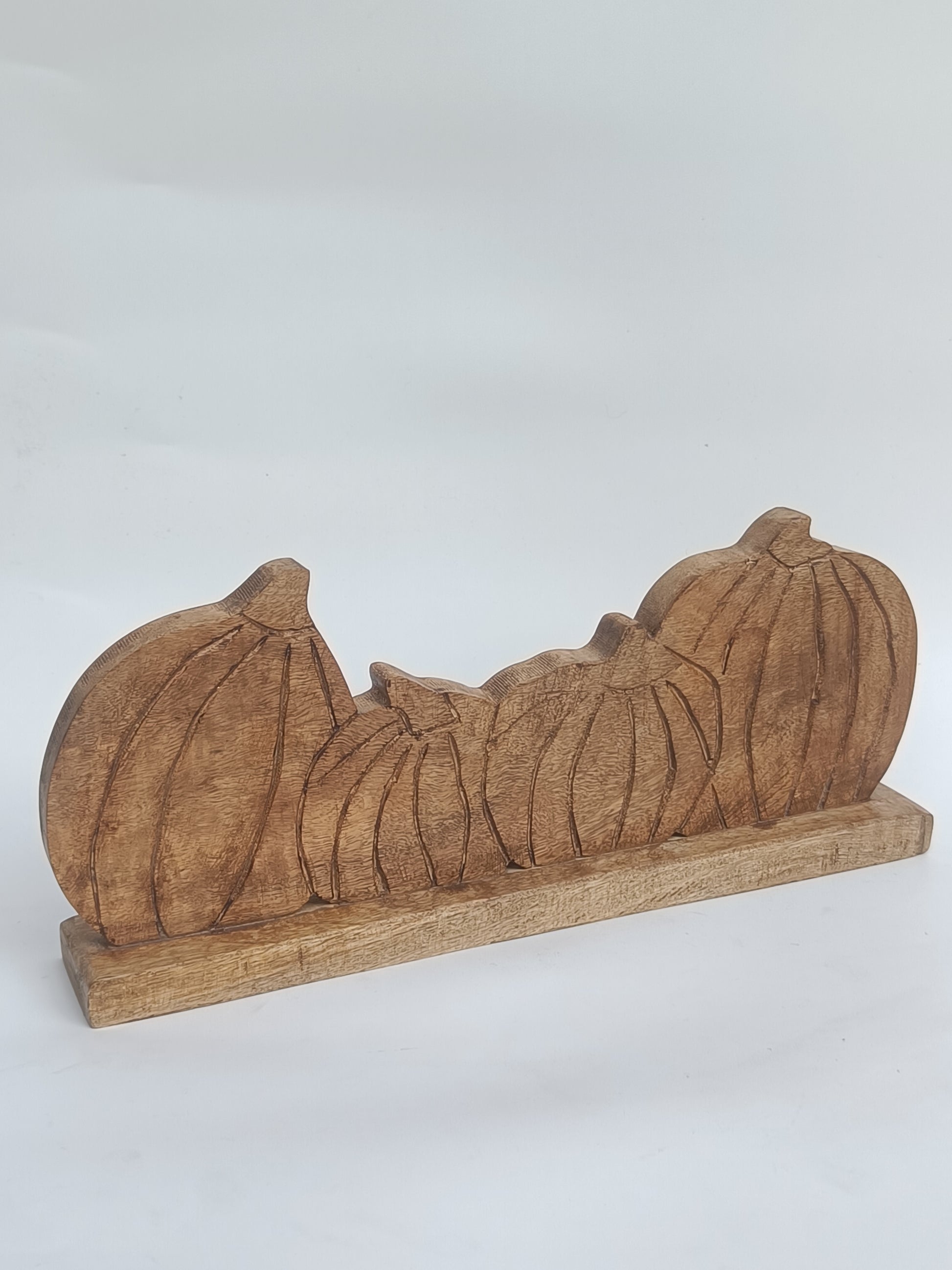 Handcrafted Wooden Pumpkin Silhouette – Autumn & Harvest Tabletop Décor