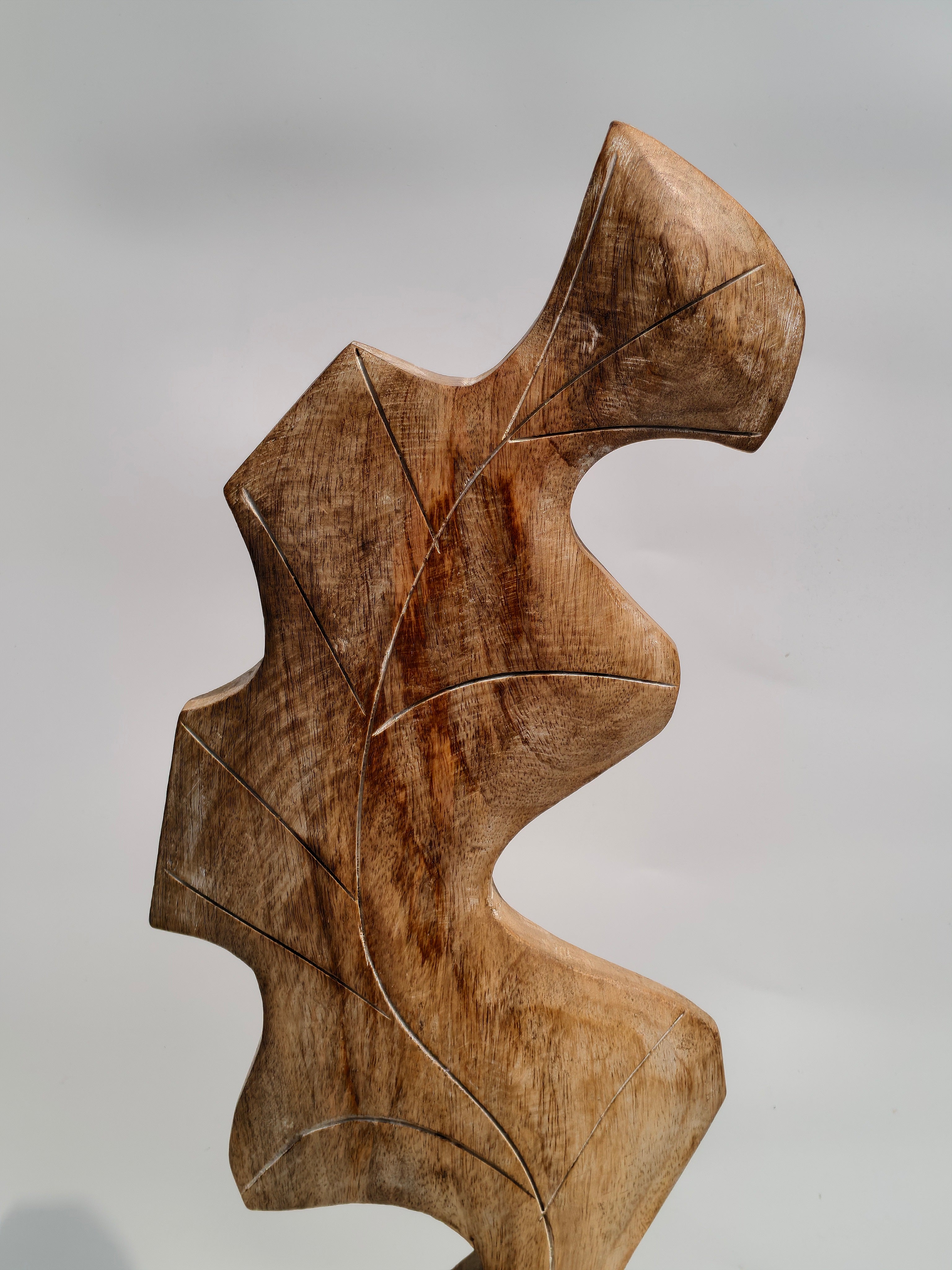 Abstract Wooden Sculpture – Hand-Carved Modern Art Décor on Pedestal Base