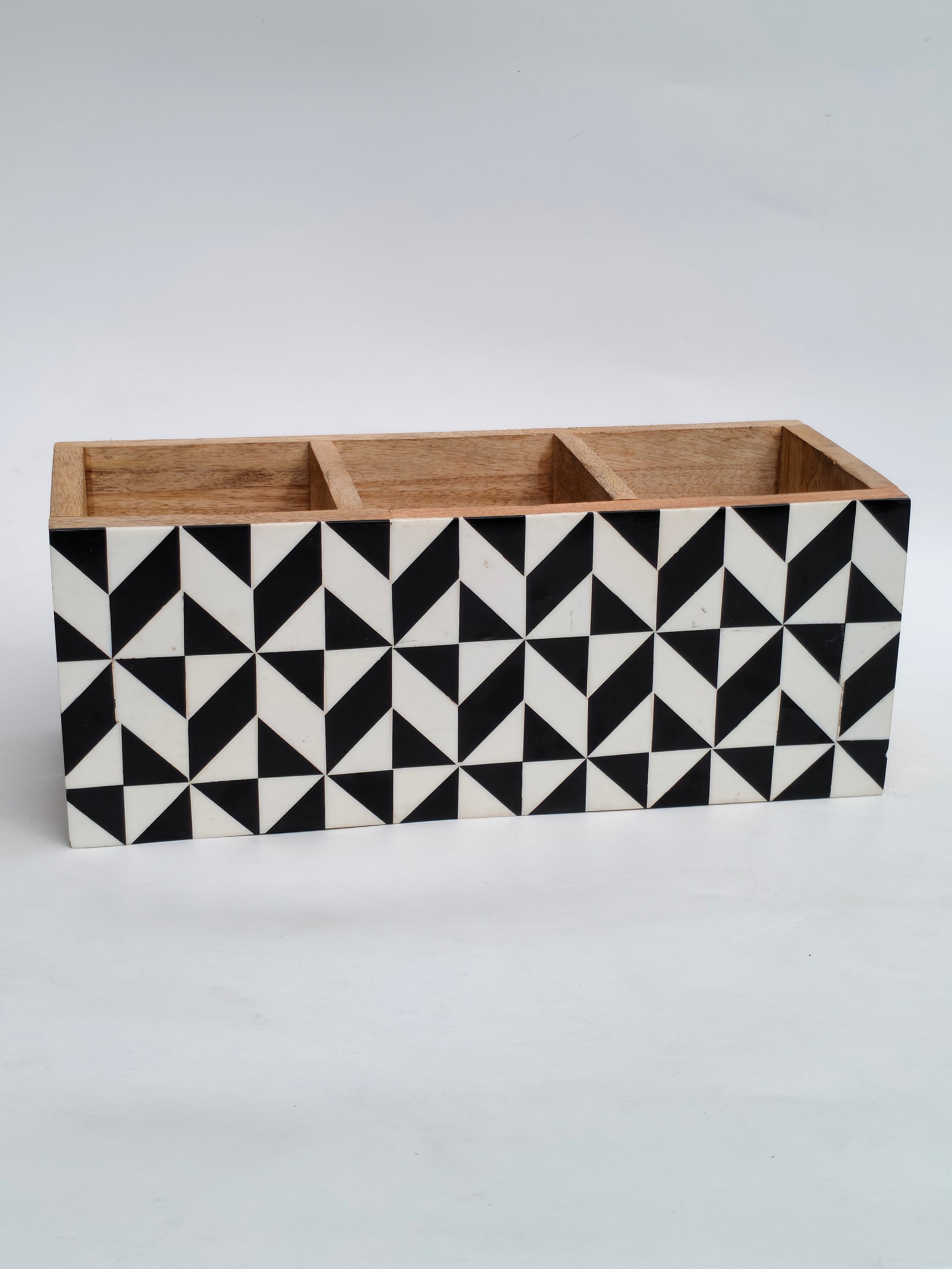 Geometric Wooden Organizer – 3-Compartment Desk & Cutlery Holder