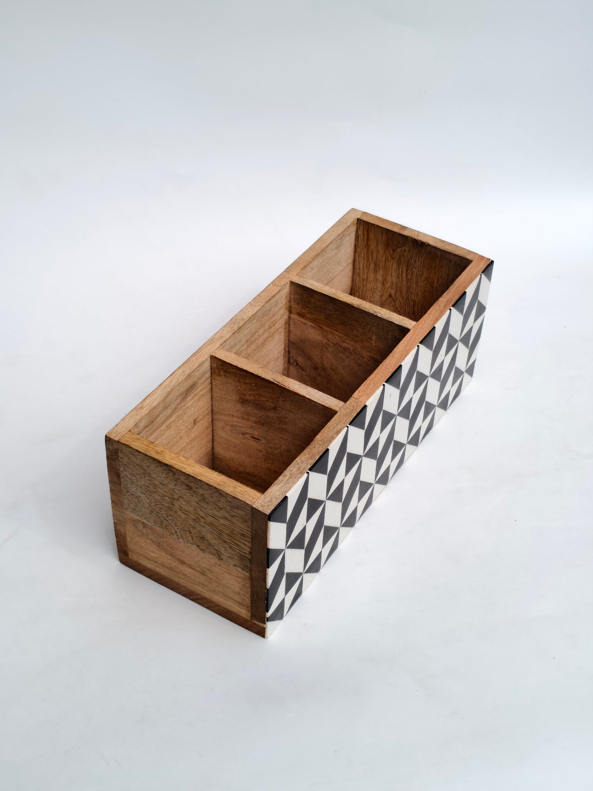 Geometric Wooden Organizer – 3-Compartment Desk & Cutlery Holder