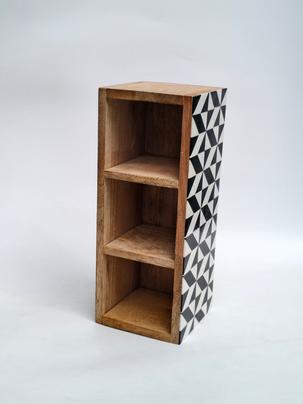 Geometric Wooden Organizer – 3-Compartment Desk & Cutlery Holder