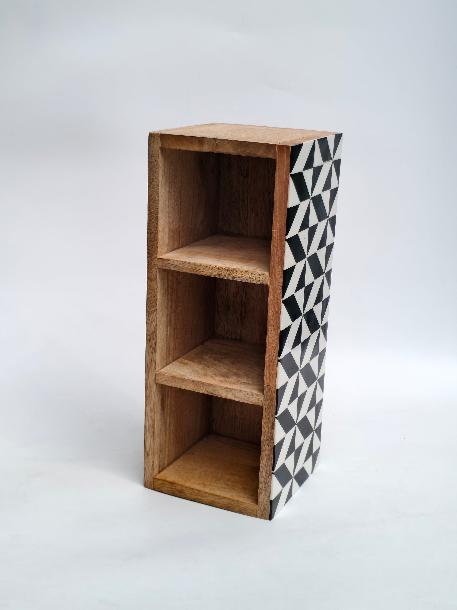 Geometric Wooden Organizer – 3-Compartment Desk & Cutlery Holder