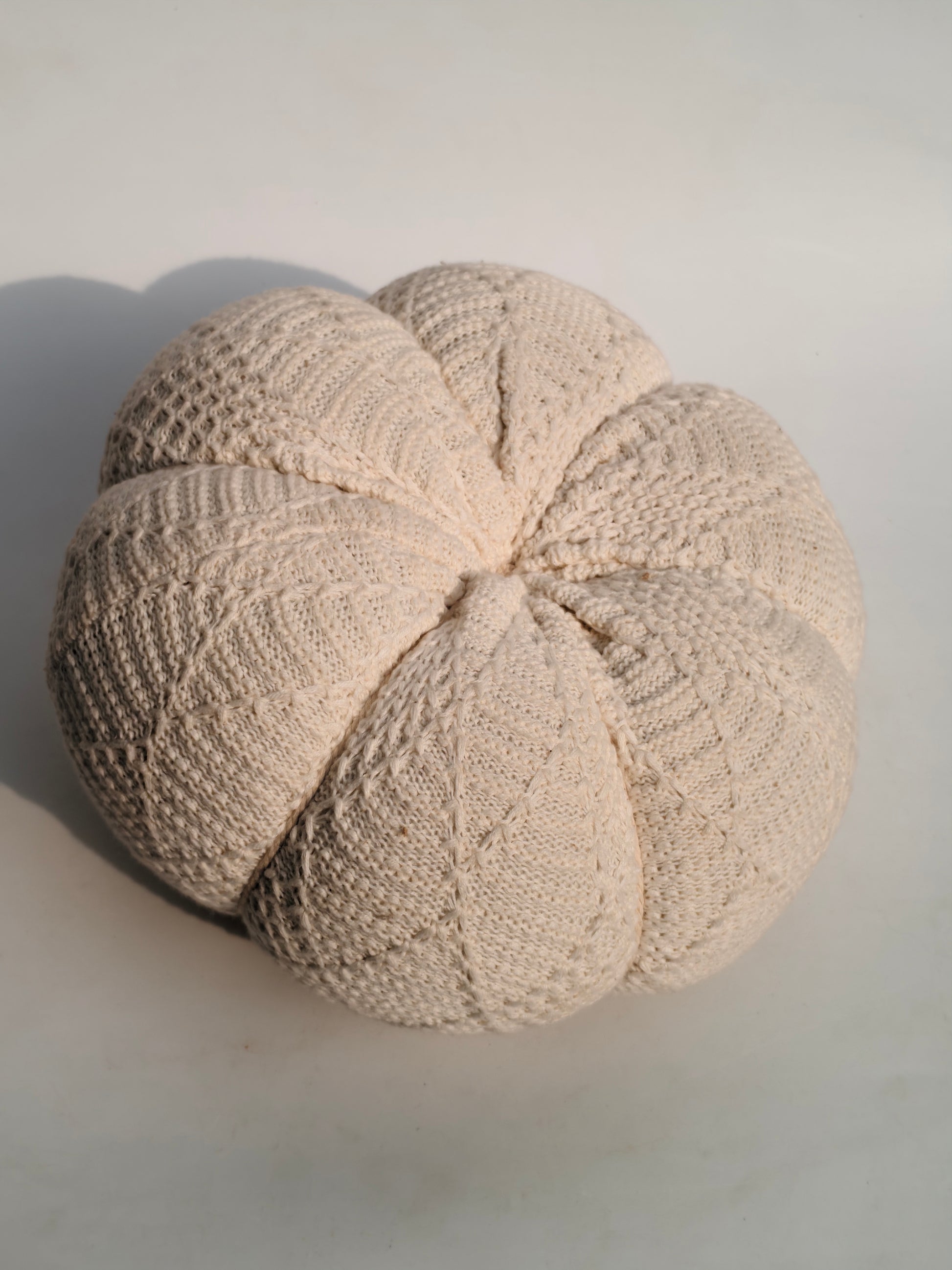 Knitted Decorative Pumpkin – Creamy Neutral Accent