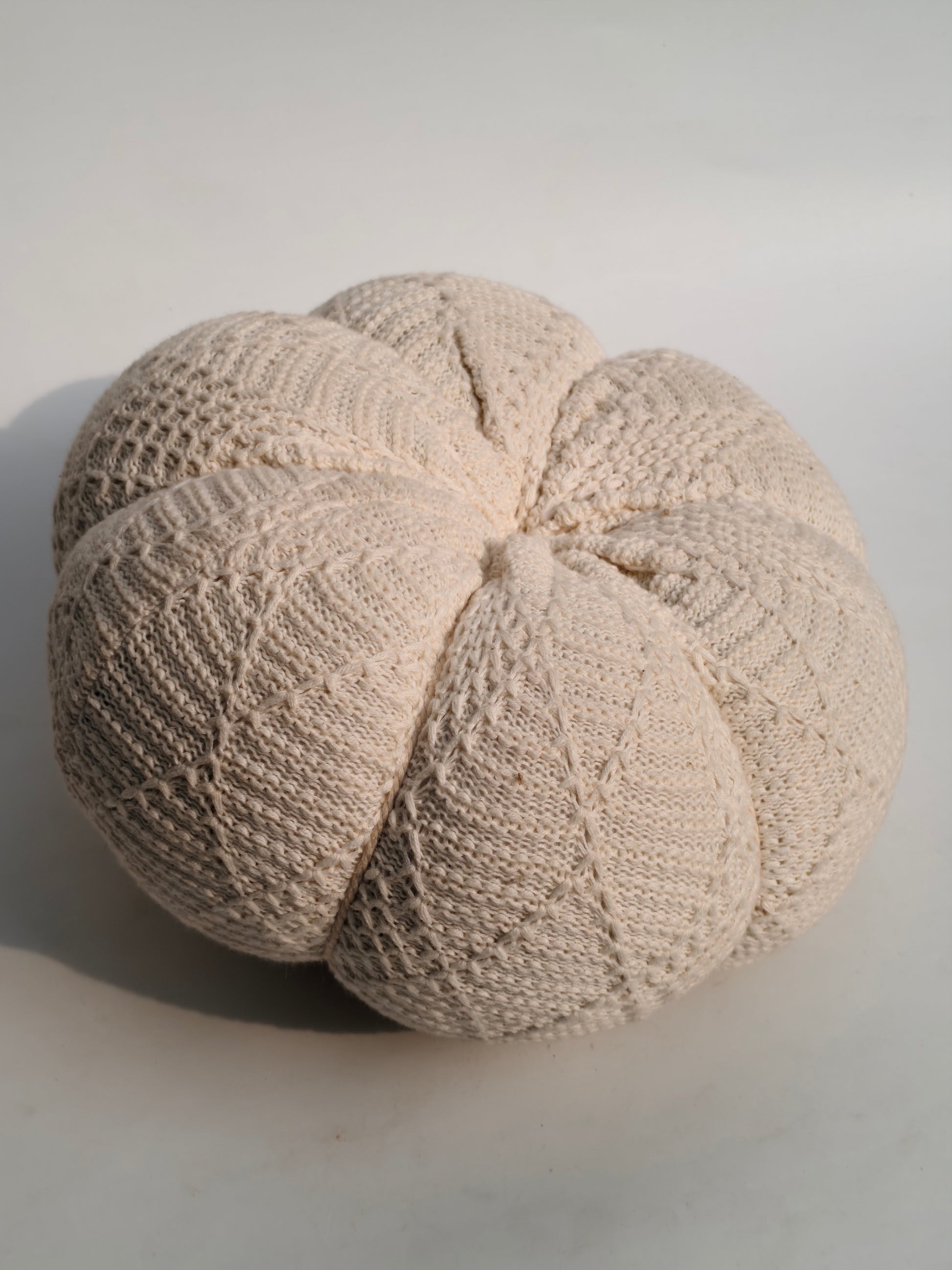 Knitted Decorative Pumpkin – Creamy Neutral Accent