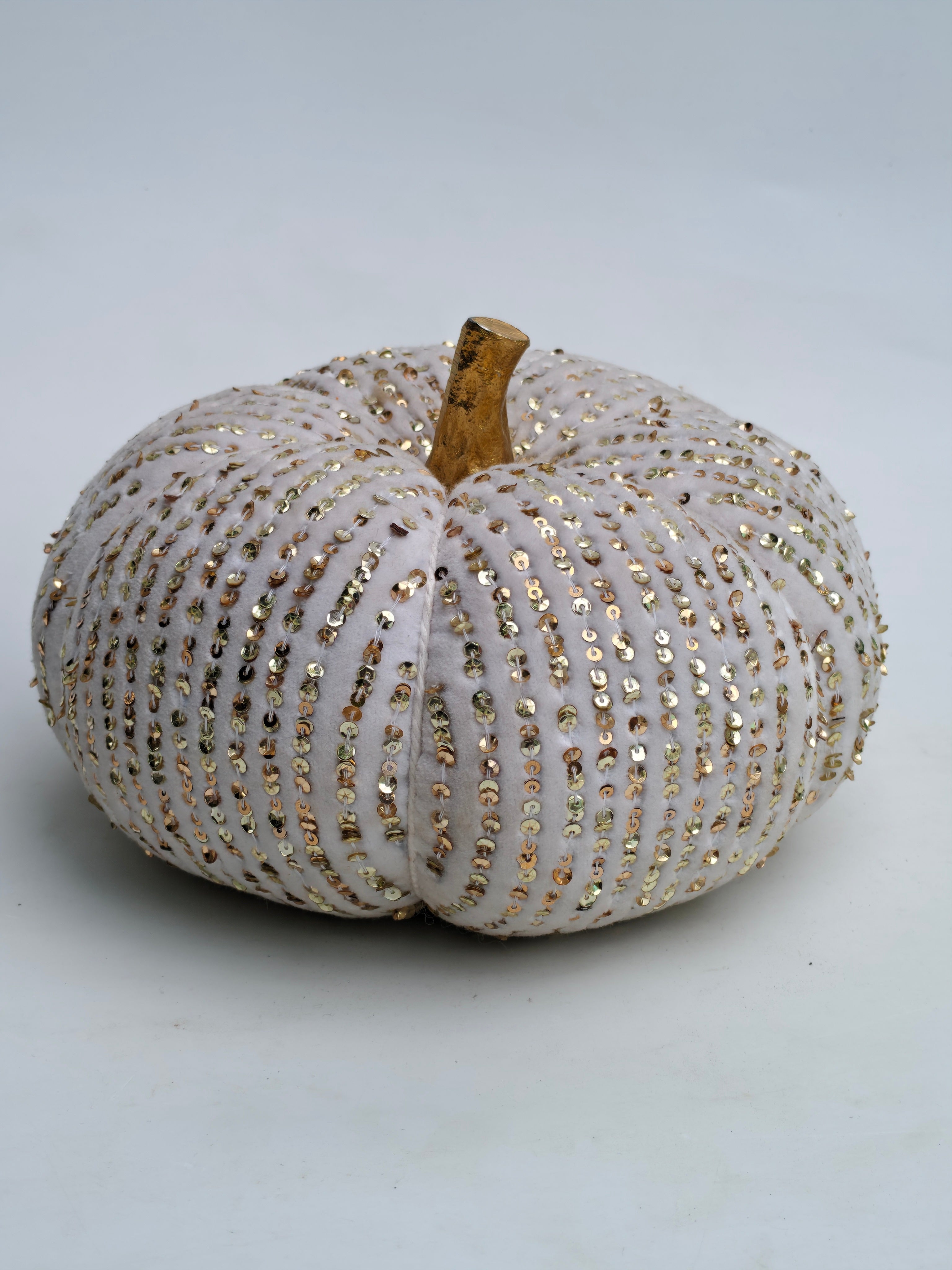 Velvet Sequin Pumpkin – Champagne Gold Glam
