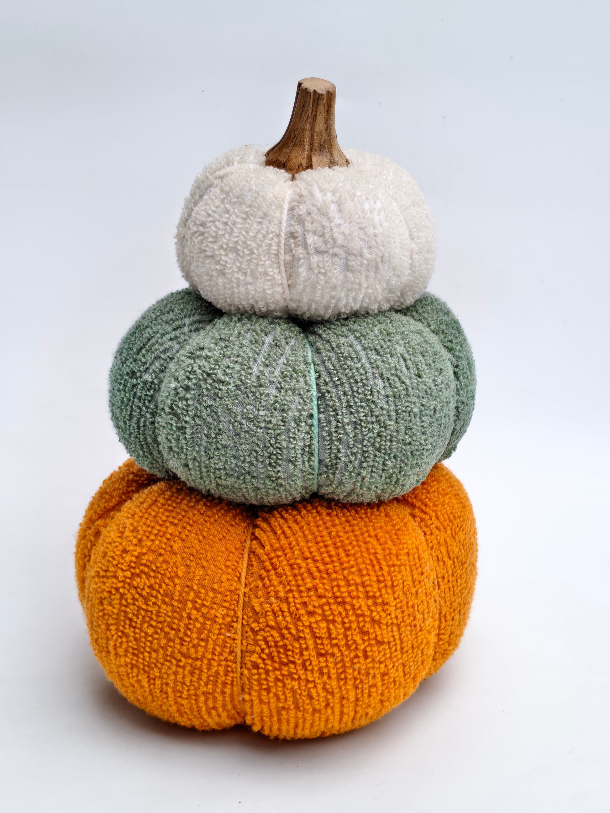 Plush Stacked Pumpkins – Fall Harvest Trio