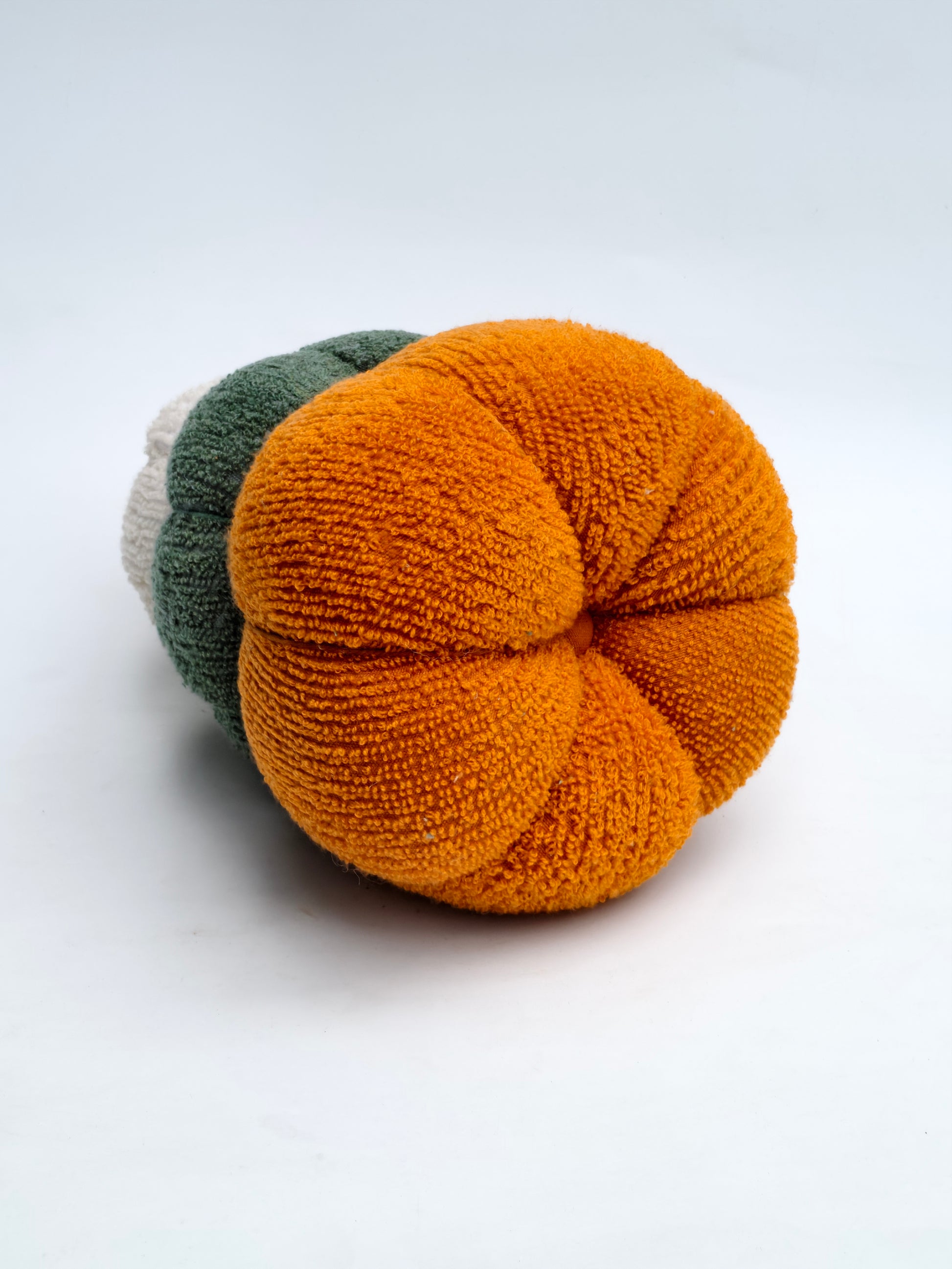 Plush Stacked Pumpkins – Fall Harvest Trio