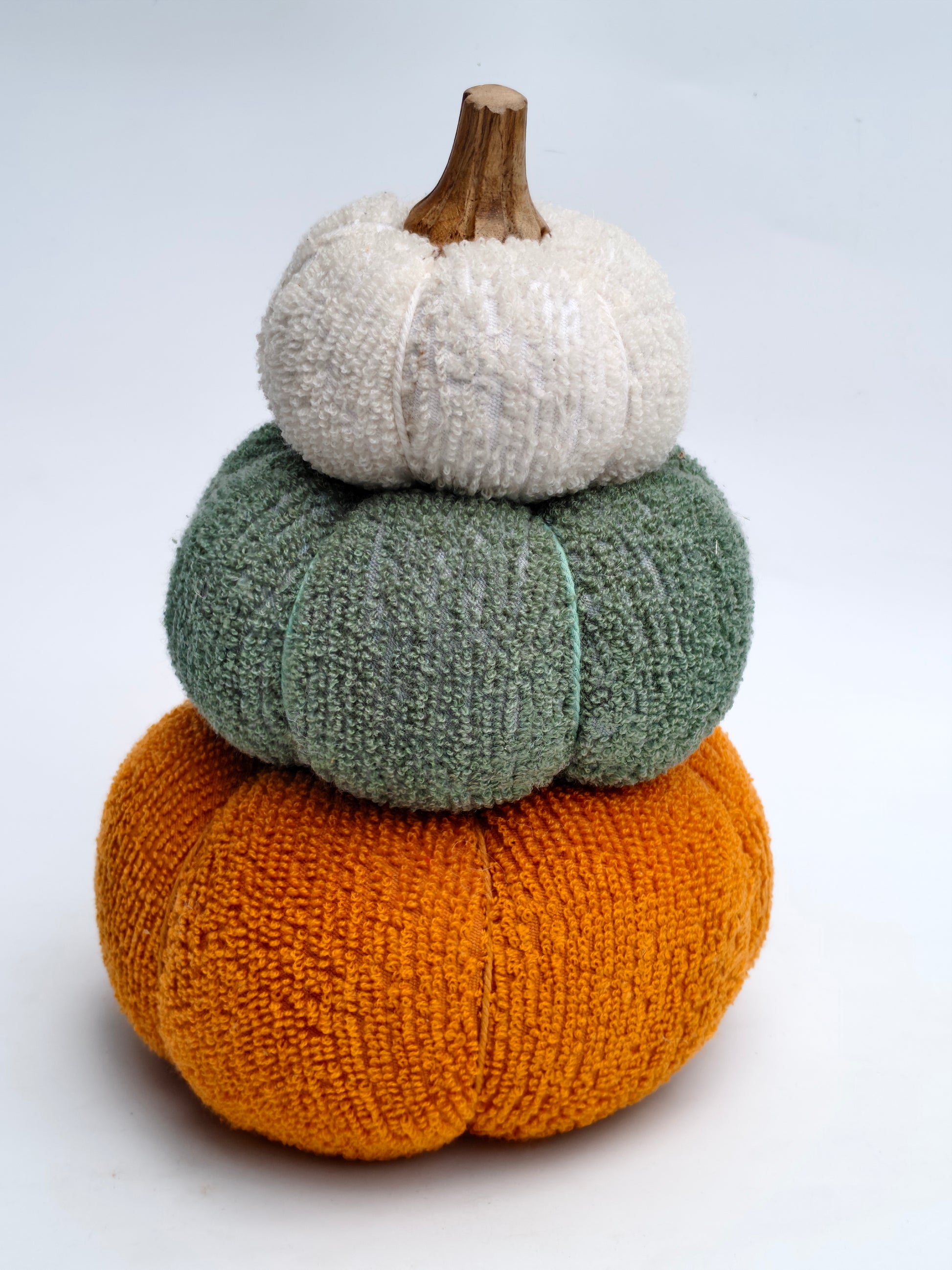 Plush Stacked Pumpkins – Fall Harvest Trio