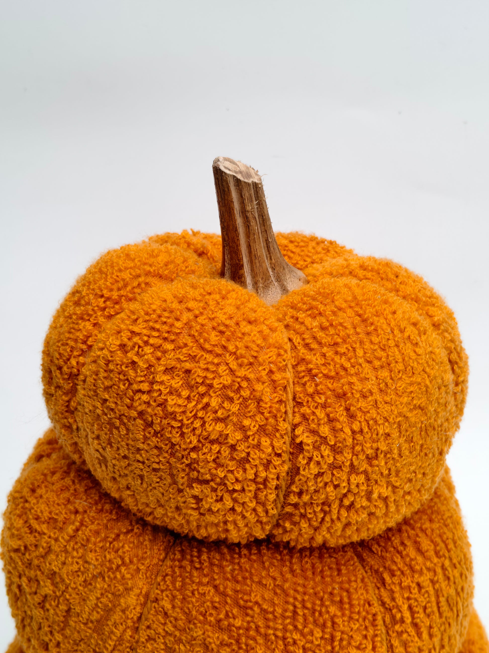Plush Triple Pumpkin Stack – Autumn Orange