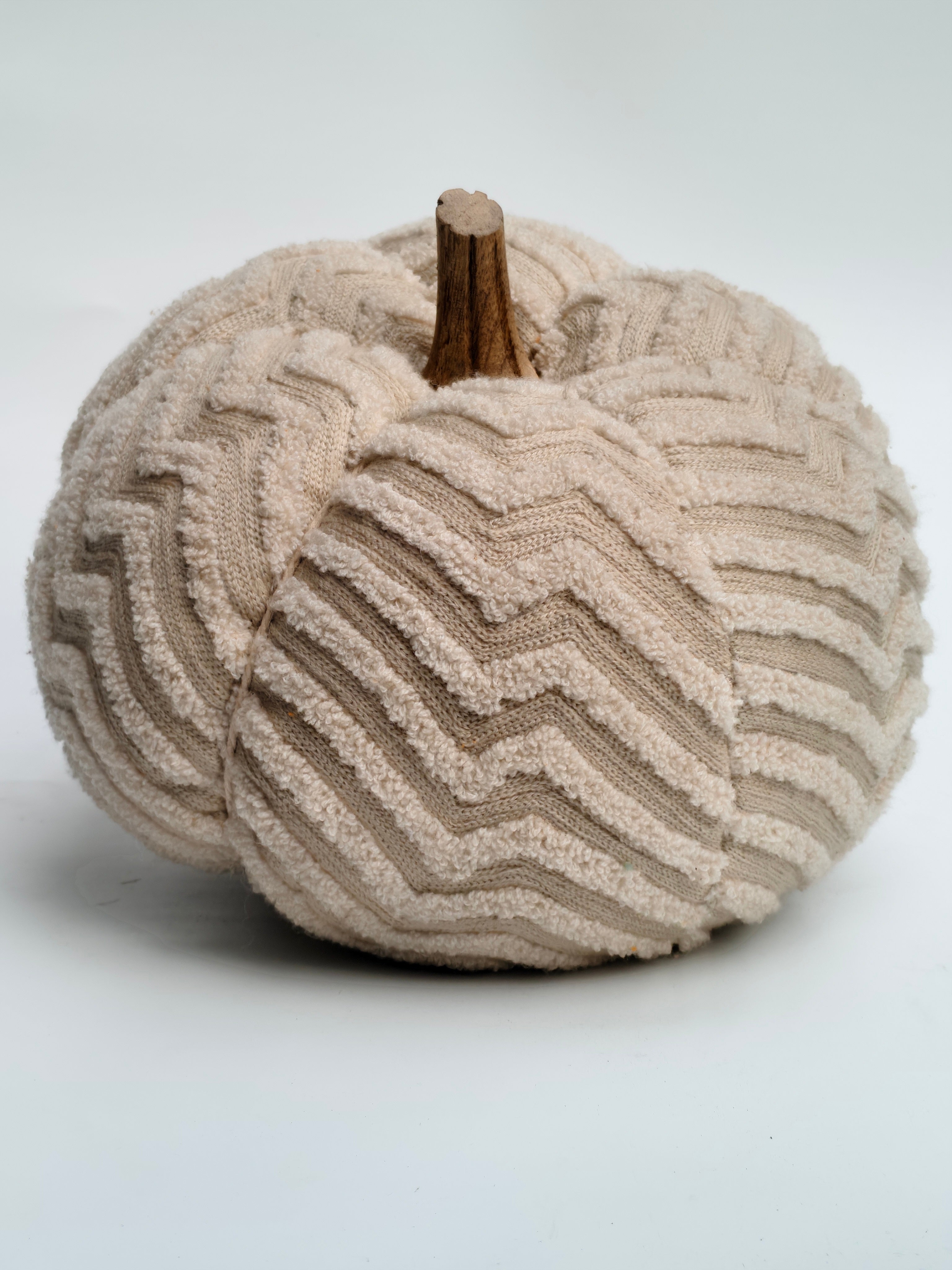 Textured Cream Pumpkin Cushion – Chevron Knit Home Accent
