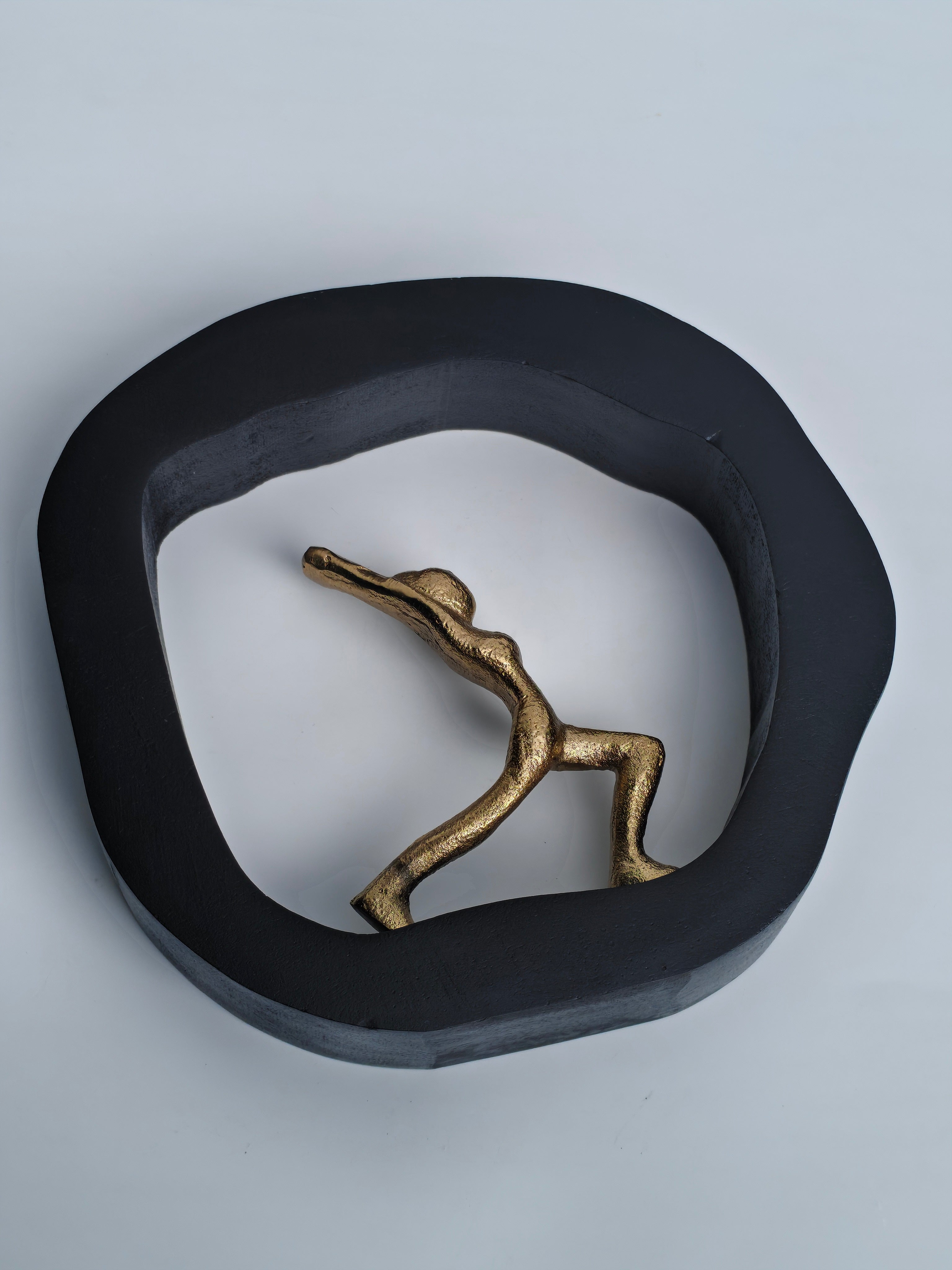 Golden Yoga Warrior Pose Figurine – Wall/Table Décor