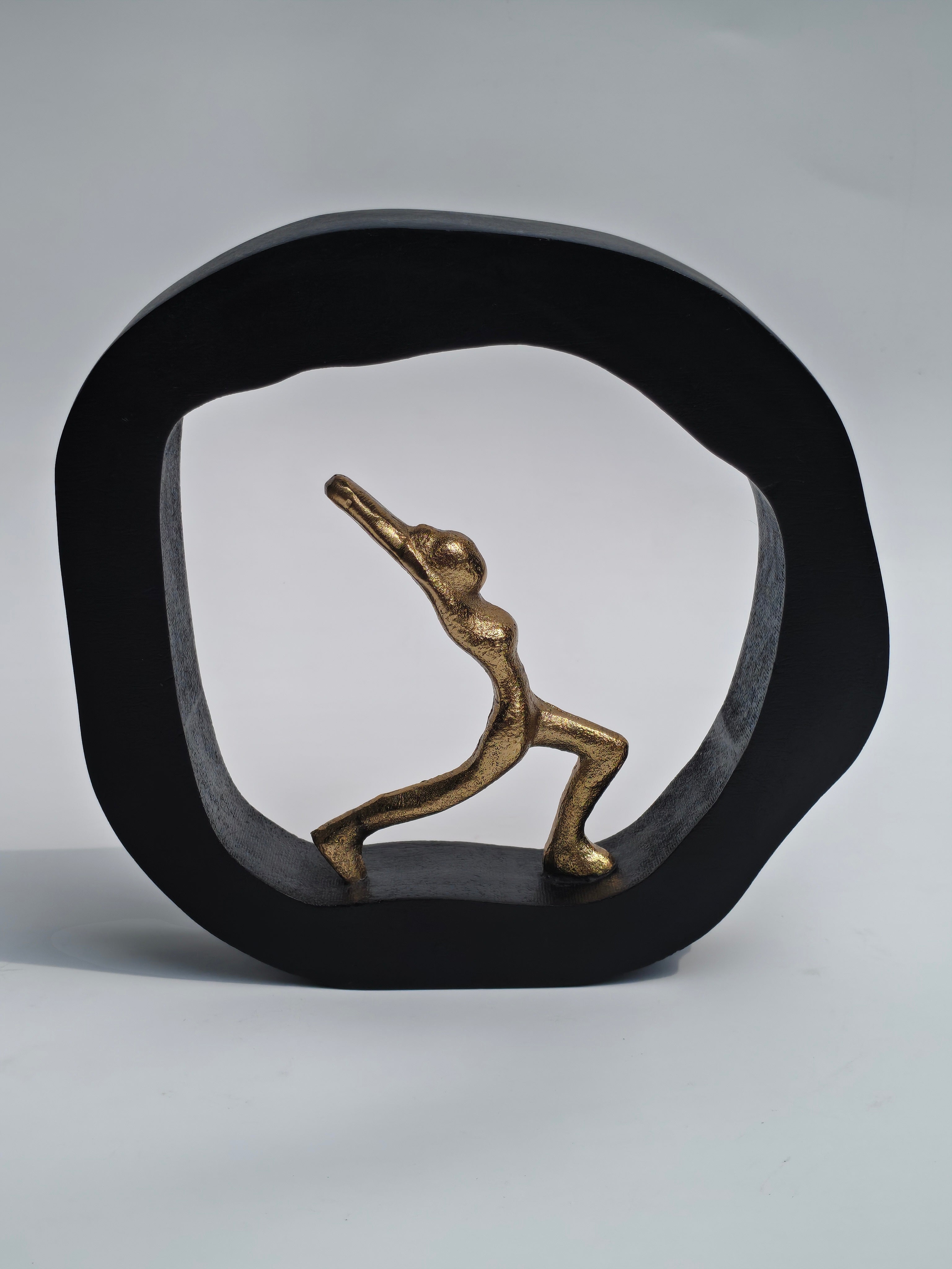 Golden Yoga Warrior Pose Figurine – Wall/Table Décor
