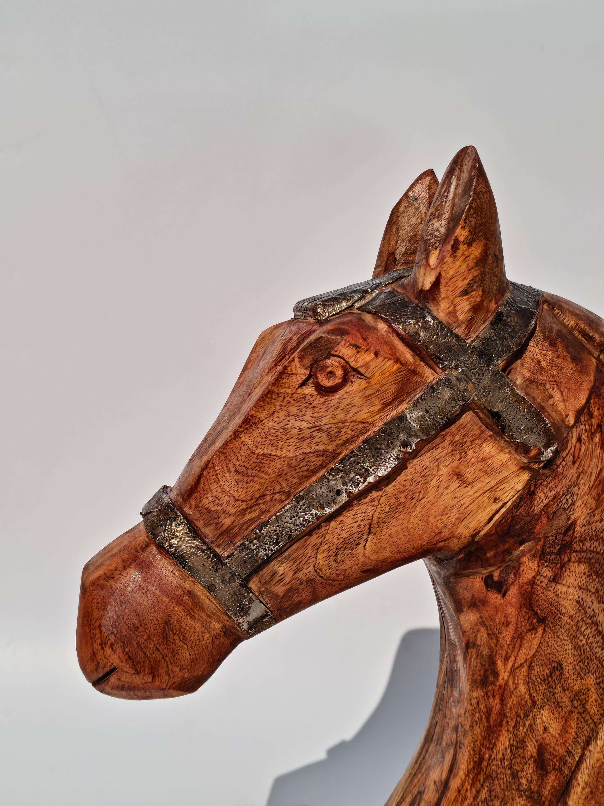Handcrafted Solid Wood Horse Head Sculpture – Rustic Home Décor Accent