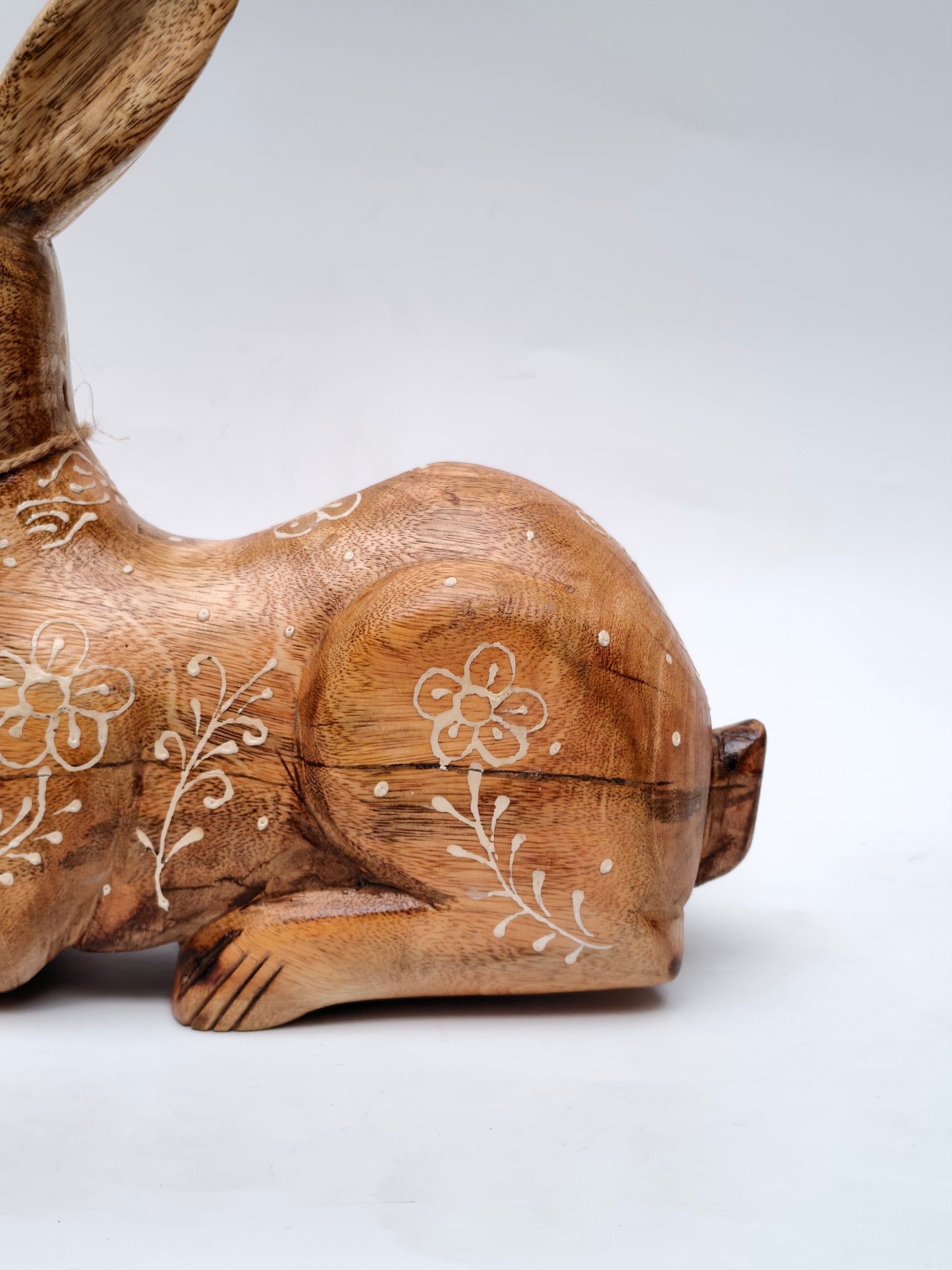 Handcrafted Wooden Rabbit Figurine for Home Decor & Gifting