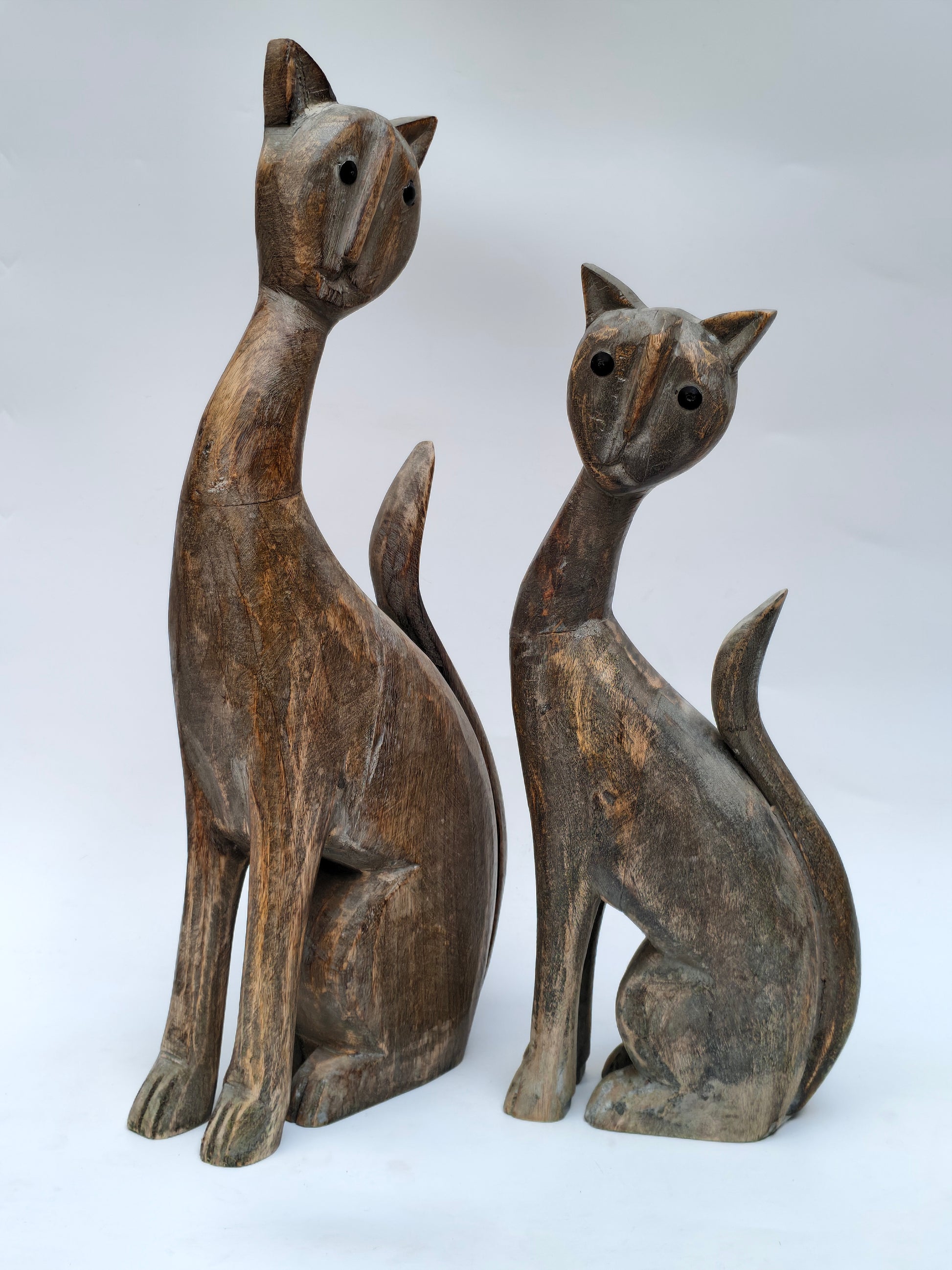 Handcrafted Wooden Cat Sculpture – Rustic Artistic Home Decor
