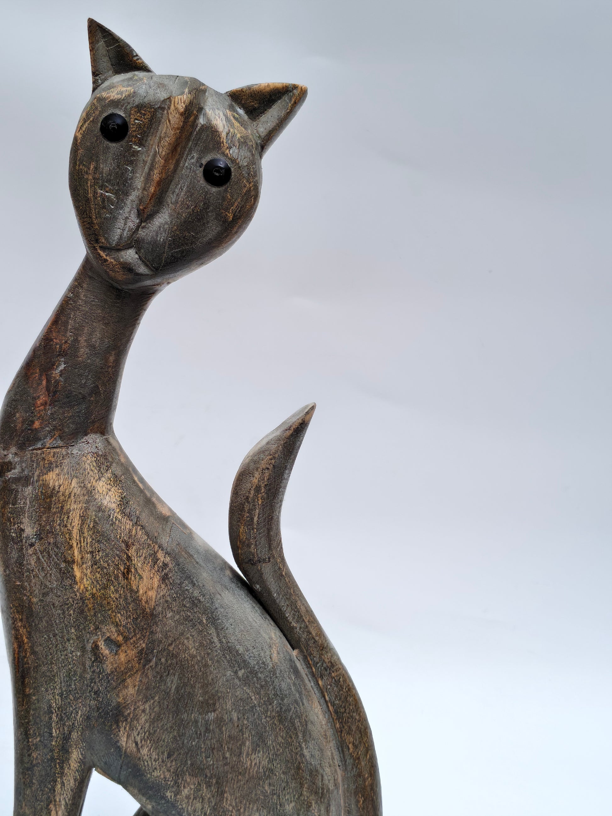 Handcrafted Wooden Cat Sculpture – Rustic Artistic Home Decor