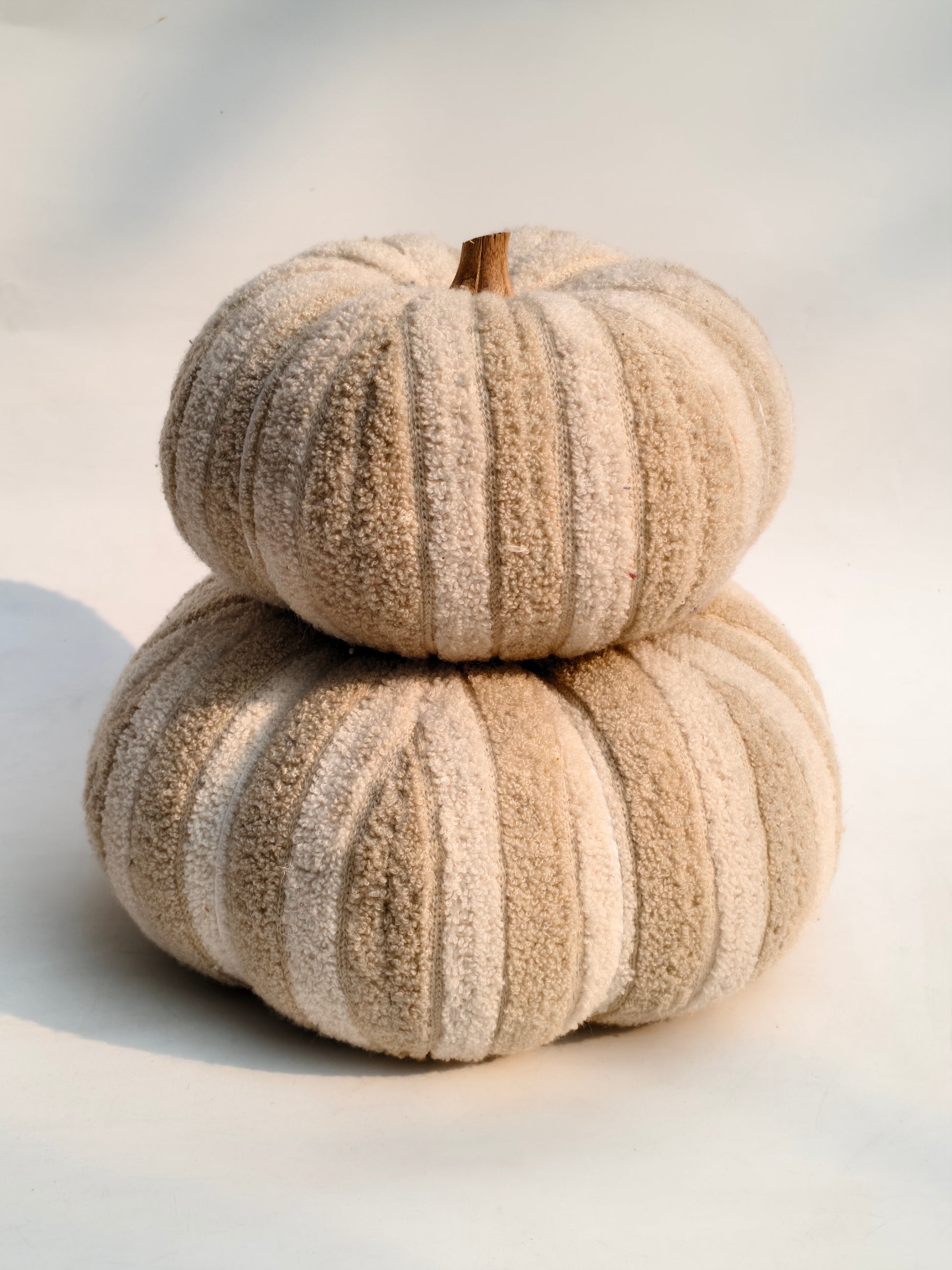 Cozy Textured Pumpkin Cushion – Beige & Cream