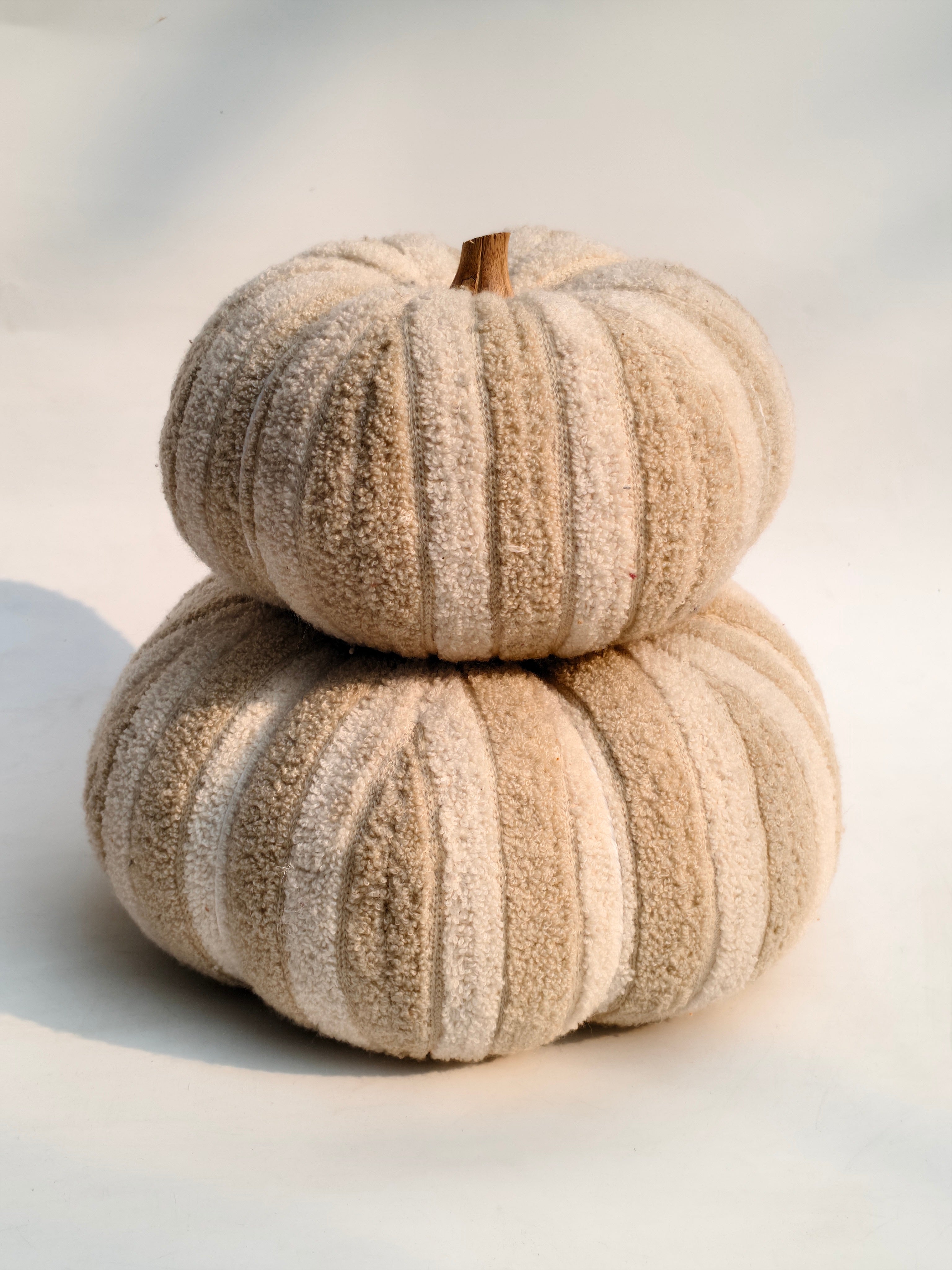 Cozy Textured Pumpkin Cushion – Beige & Cream