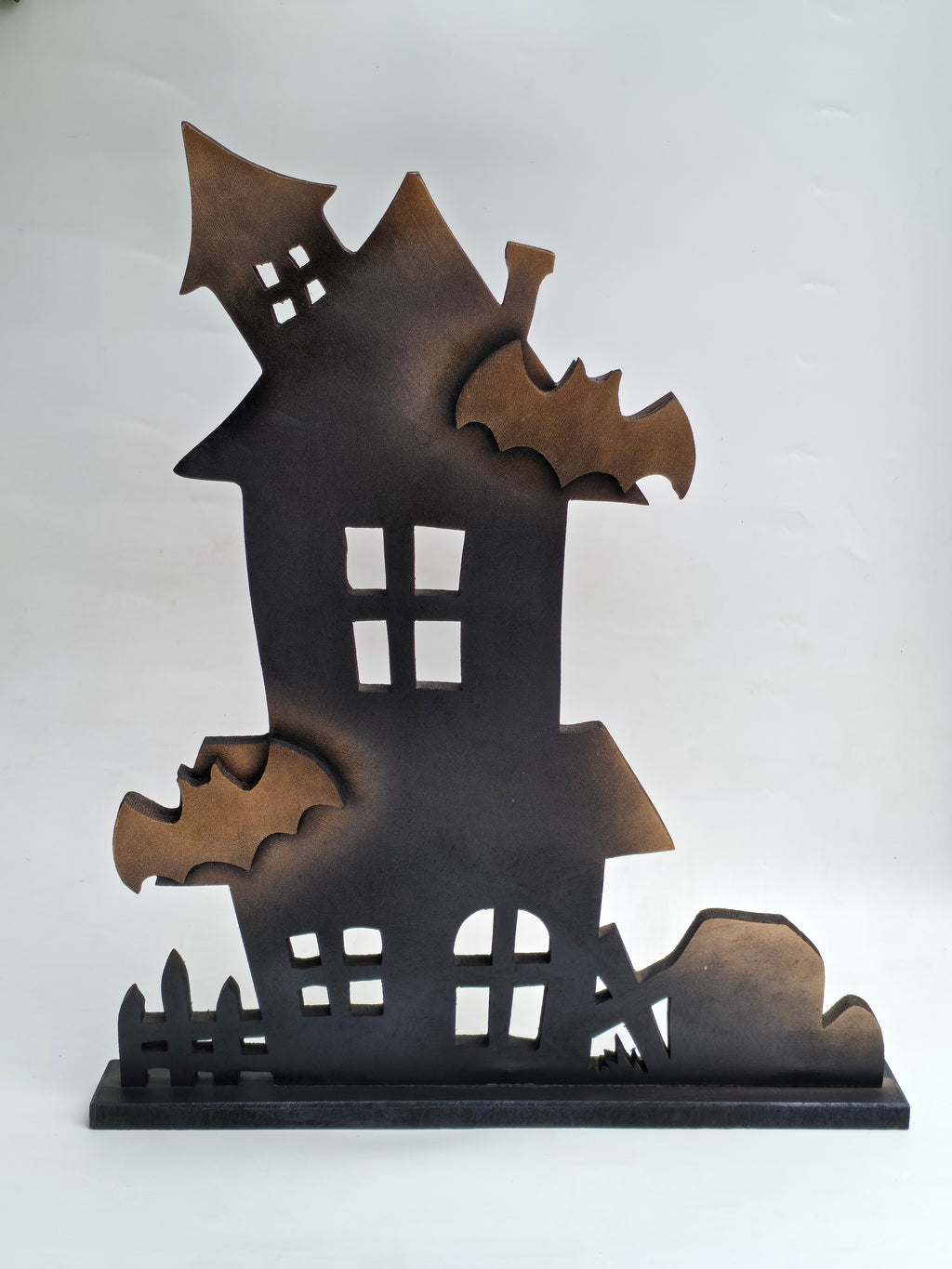 Haunted House Wooden Decor with Bats – Halloween Collection