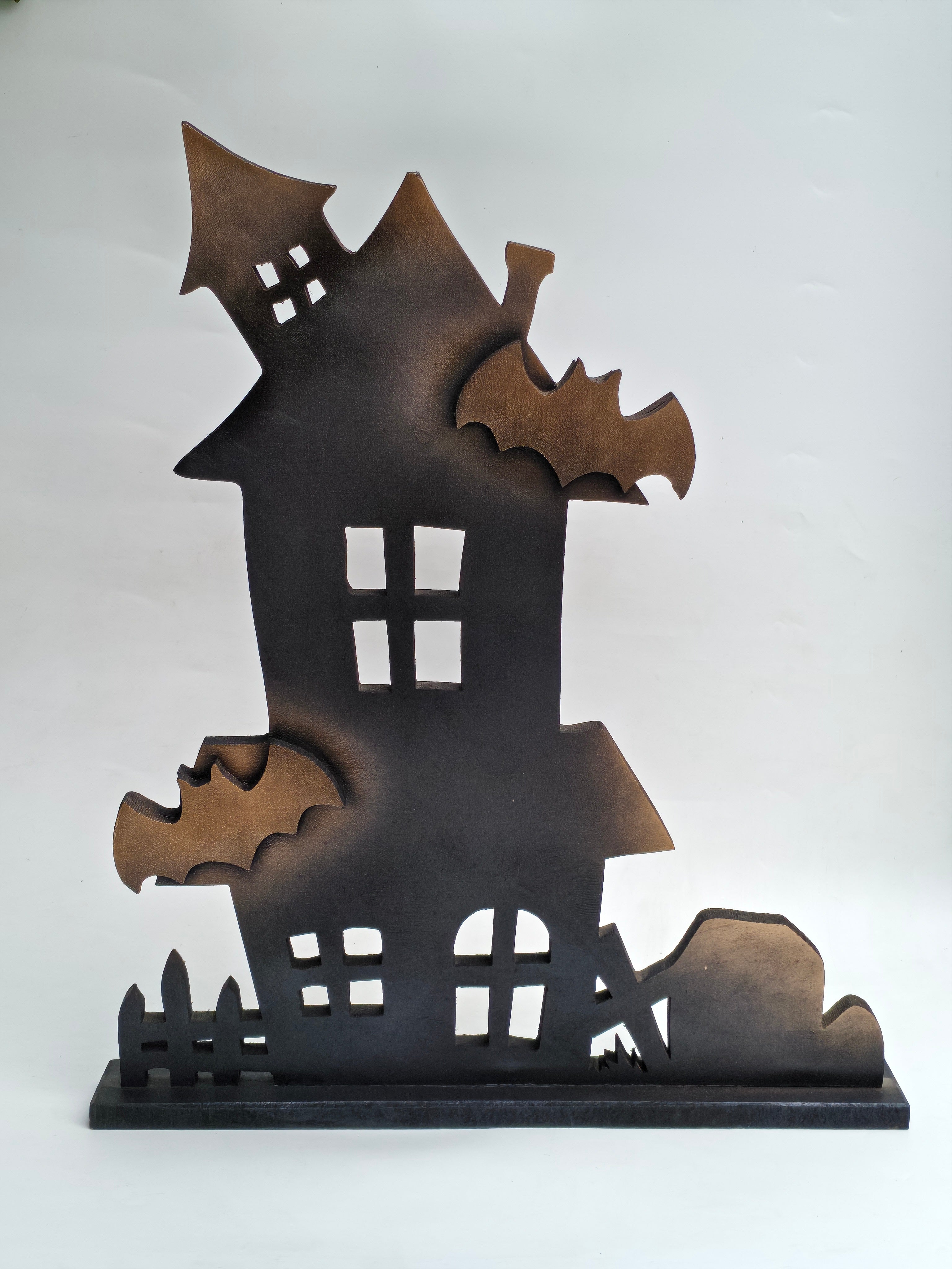 Haunted House Wooden Decor with Bats – Halloween Collection