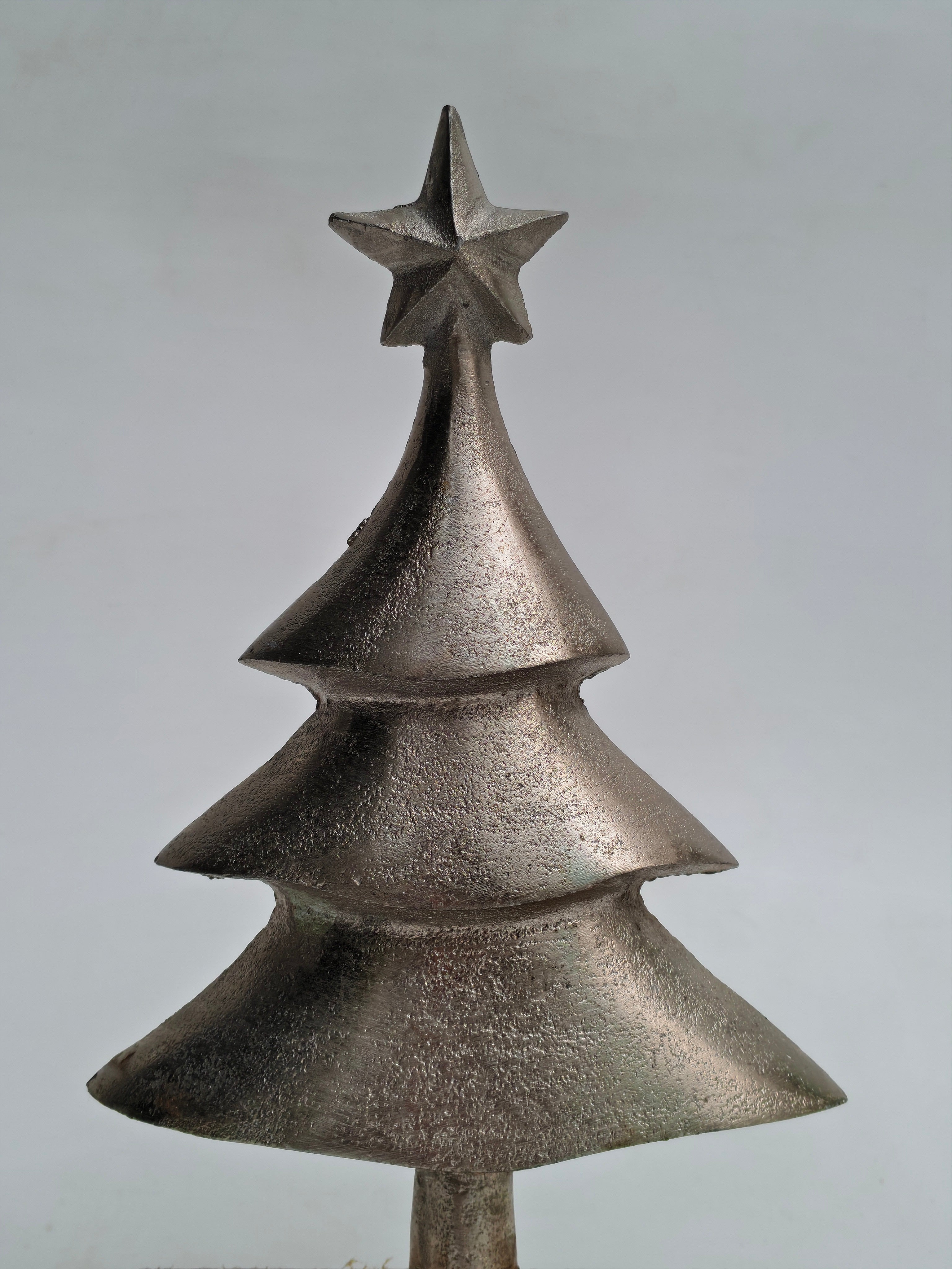 Set of 2 Metal Christmas Tree Figurines with Wooden Base