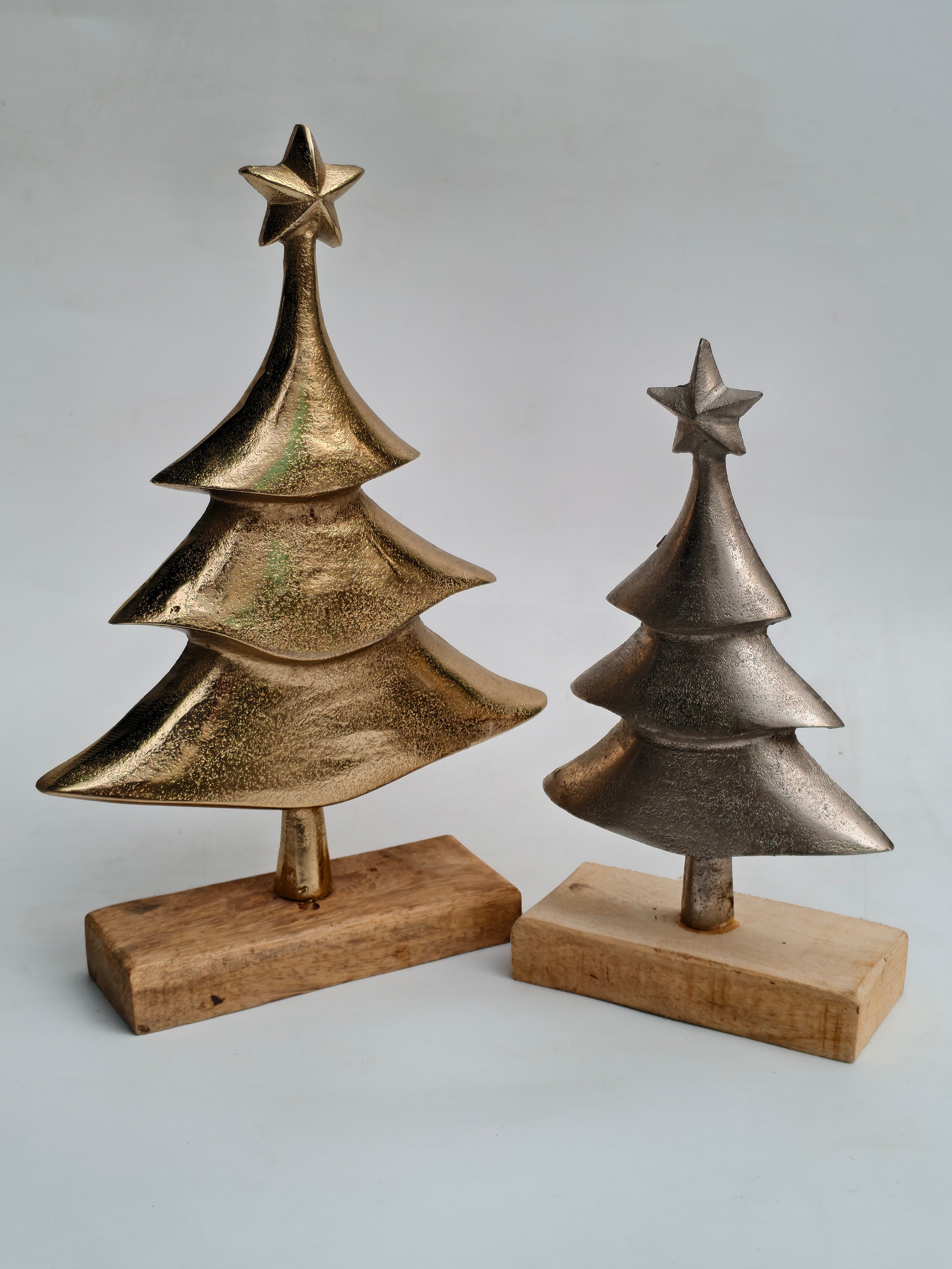 Set of 2 Metal Christmas Tree Figurines with Wooden Base