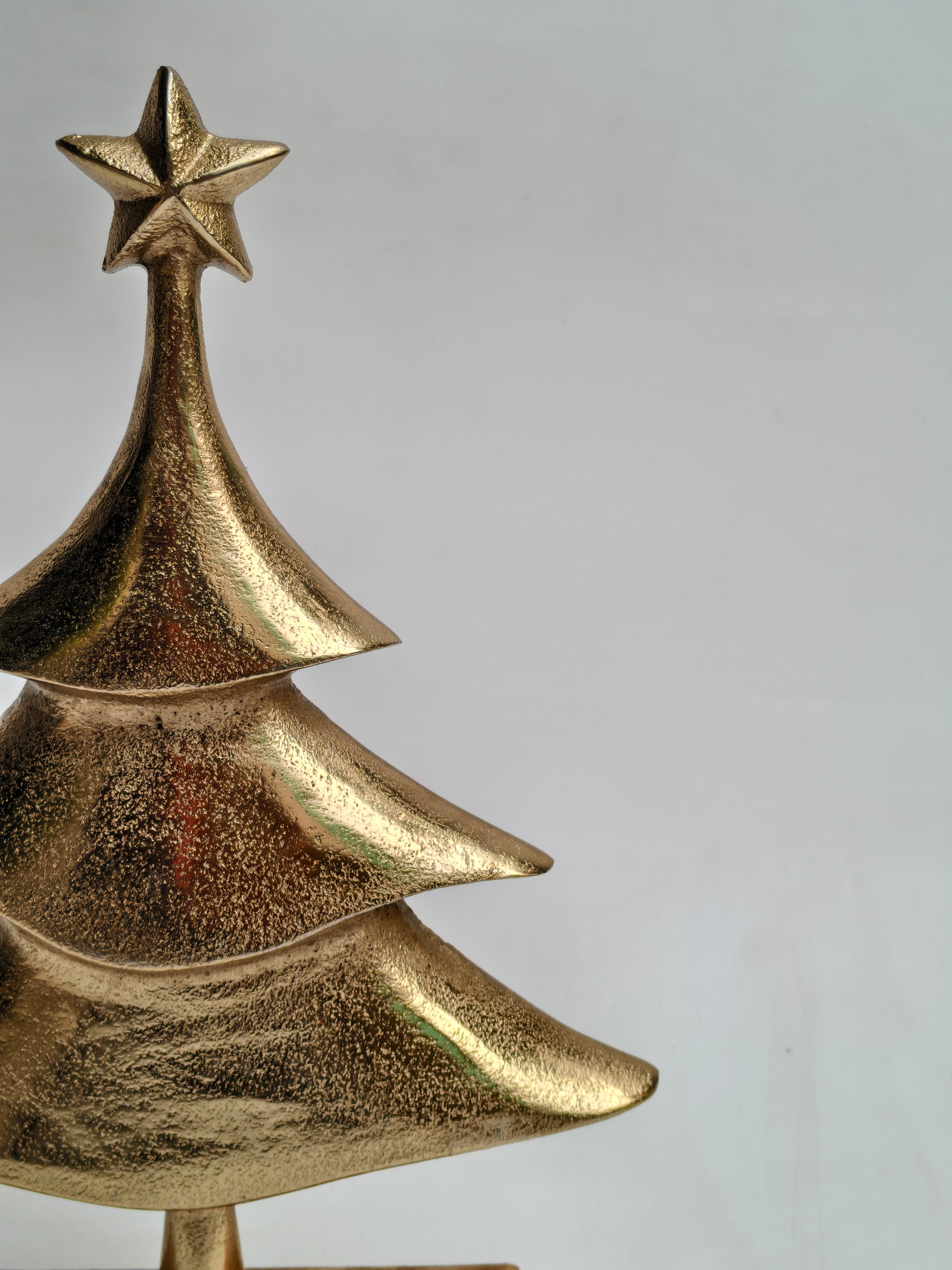 Set of 2 Metal Christmas Tree Figurines with Wooden Base | Gold & Silver Festive Table Décor