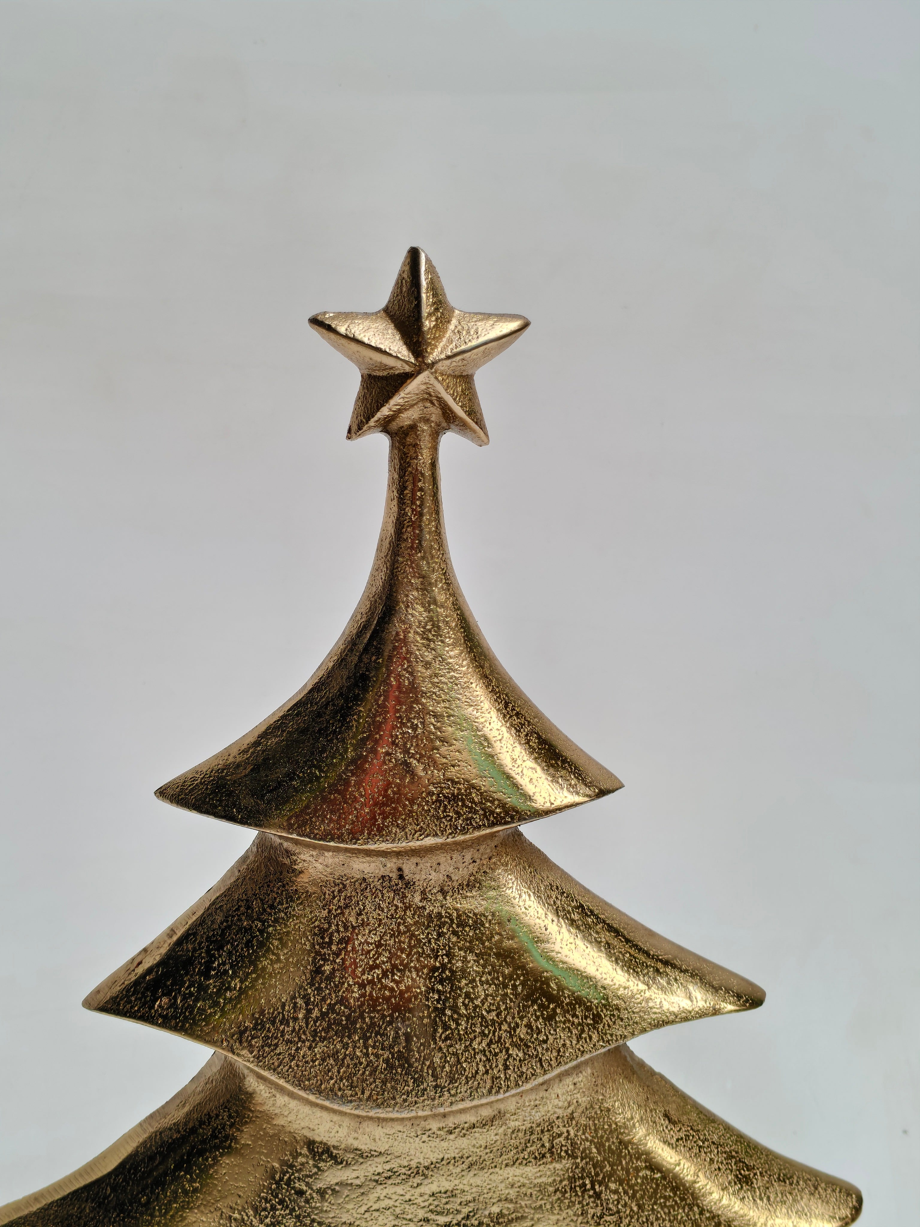 Set of 2 Metal Christmas Tree Figurines with Wooden Base | Gold & Silver Festive Table Décor