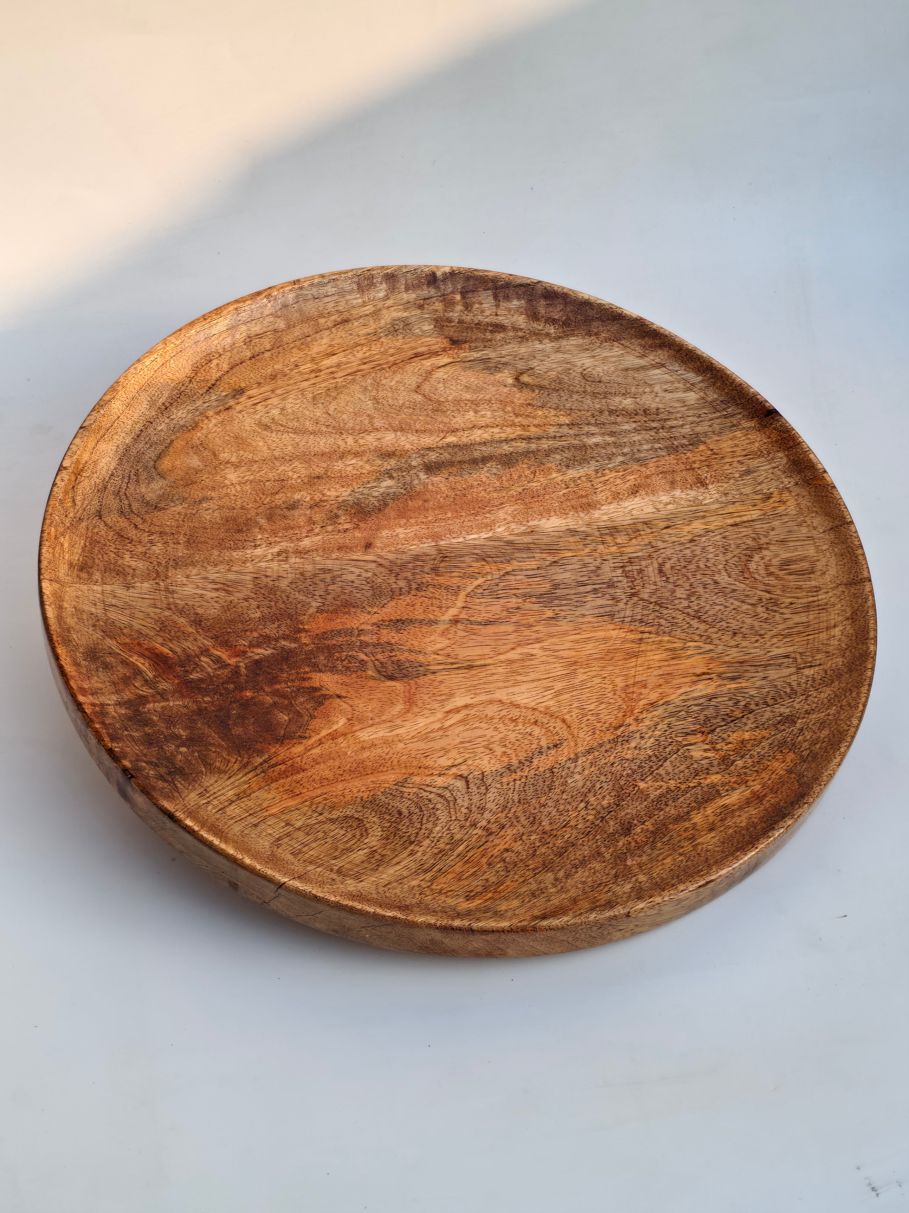 Handcrafted Solid Wood Round Serving Tray – Natural Grain Finish (40 cm)